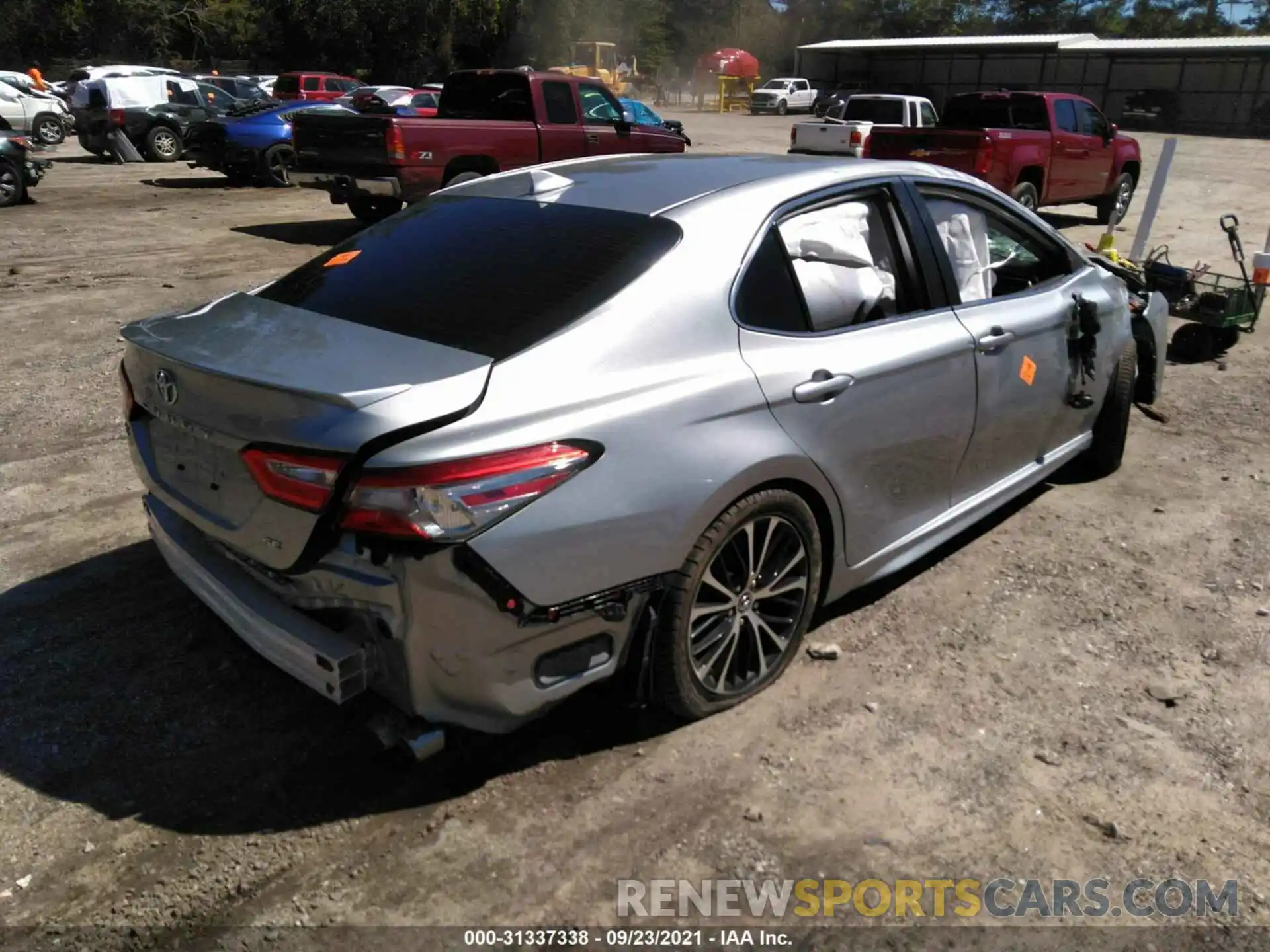 4 Photograph of a damaged car 4T1B11HK9KU251043 TOYOTA CAMRY 2019