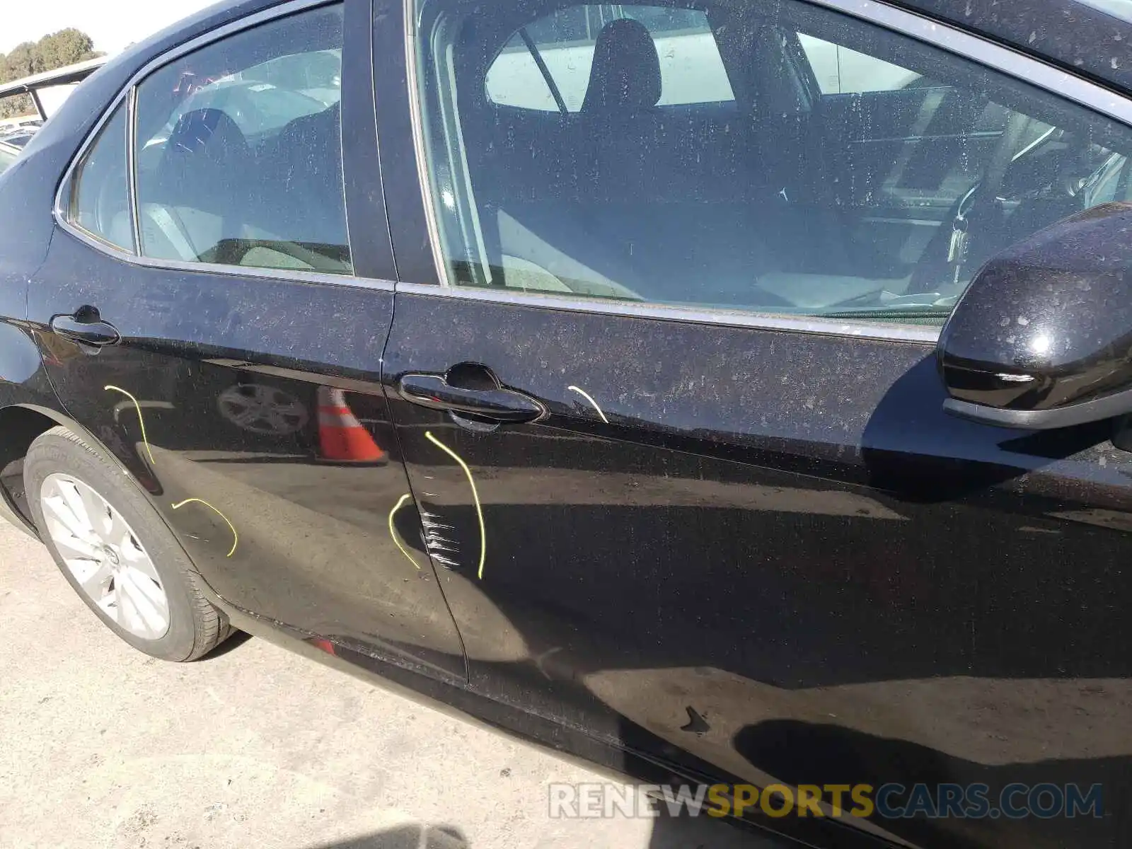 9 Photograph of a damaged car 4T1B11HK9KU251138 TOYOTA CAMRY 2019