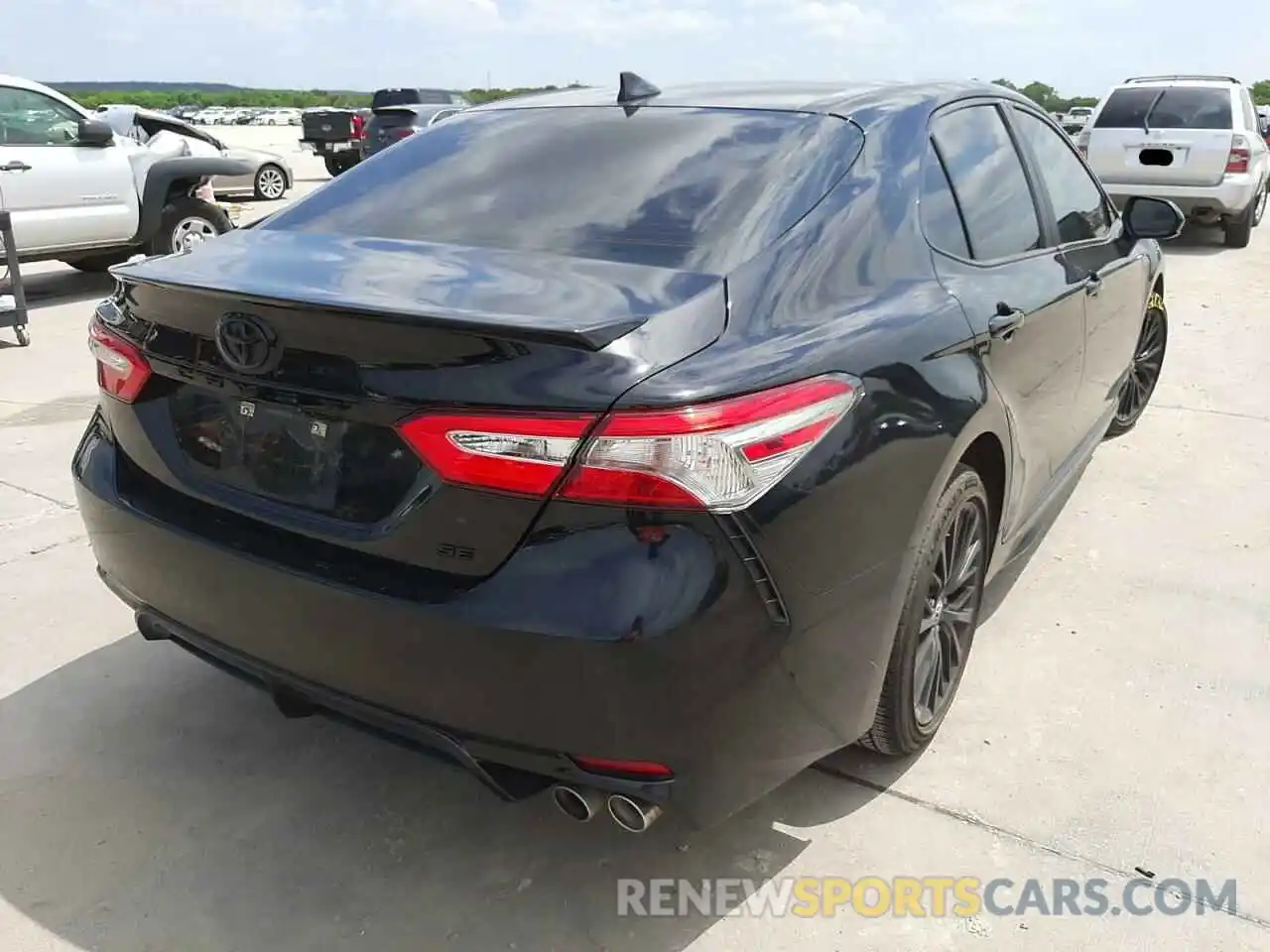 4 Photograph of a damaged car 4T1B11HK9KU251639 TOYOTA CAMRY 2019