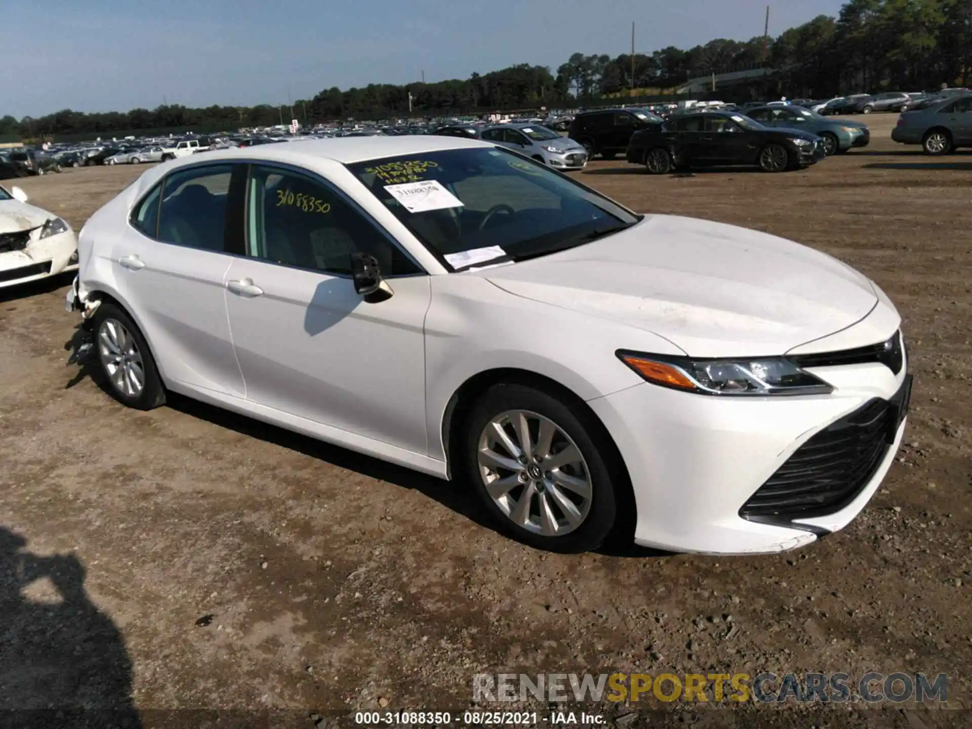 1 Photograph of a damaged car 4T1B11HK9KU252676 TOYOTA CAMRY 2019