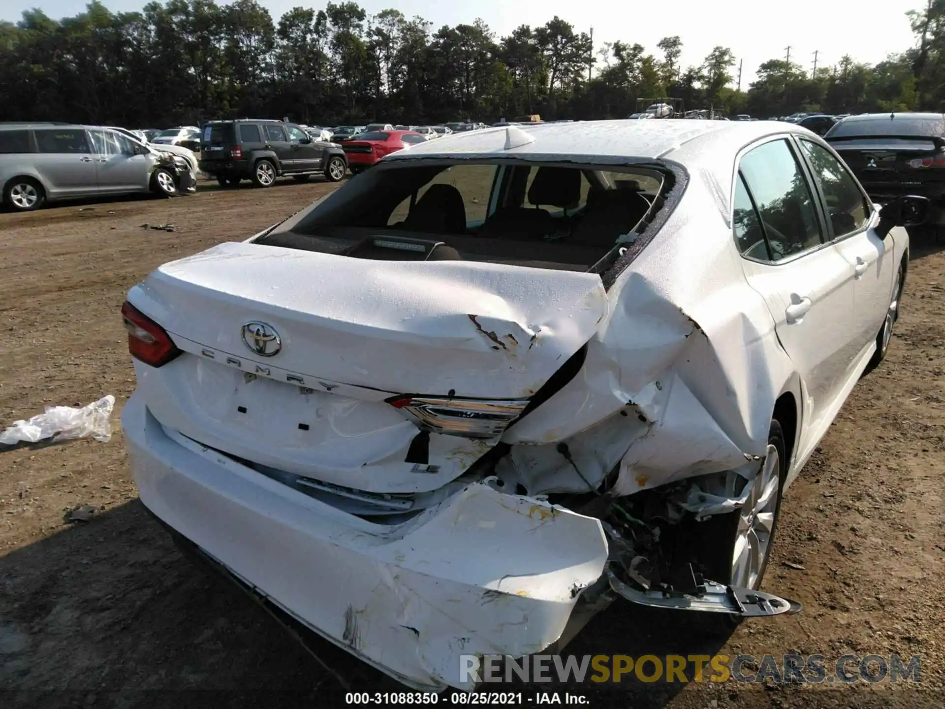 6 Photograph of a damaged car 4T1B11HK9KU252676 TOYOTA CAMRY 2019