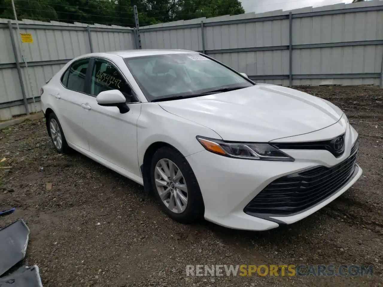 1 Photograph of a damaged car 4T1B11HK9KU252791 TOYOTA CAMRY 2019