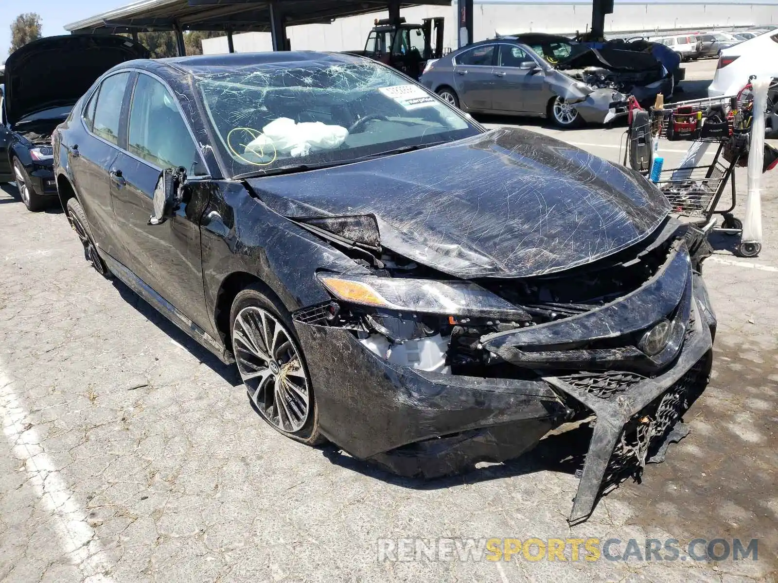 1 Photograph of a damaged car 4T1B11HK9KU252953 TOYOTA CAMRY 2019