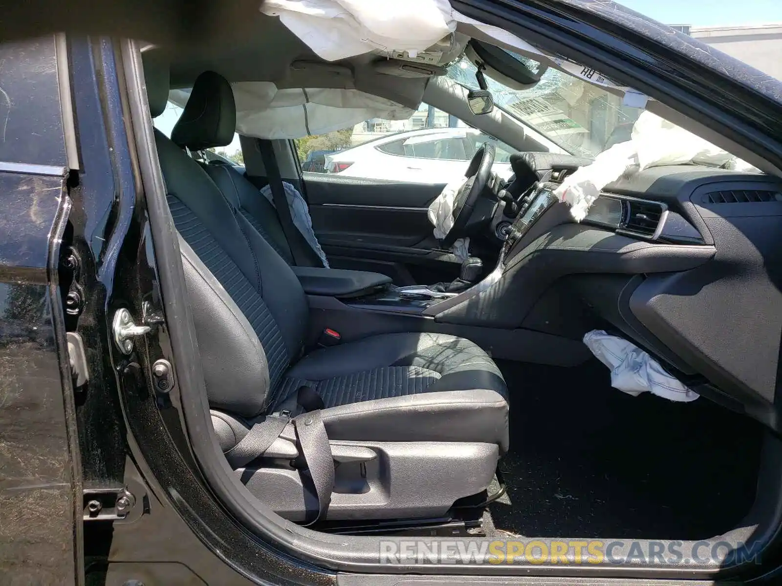 5 Photograph of a damaged car 4T1B11HK9KU252953 TOYOTA CAMRY 2019