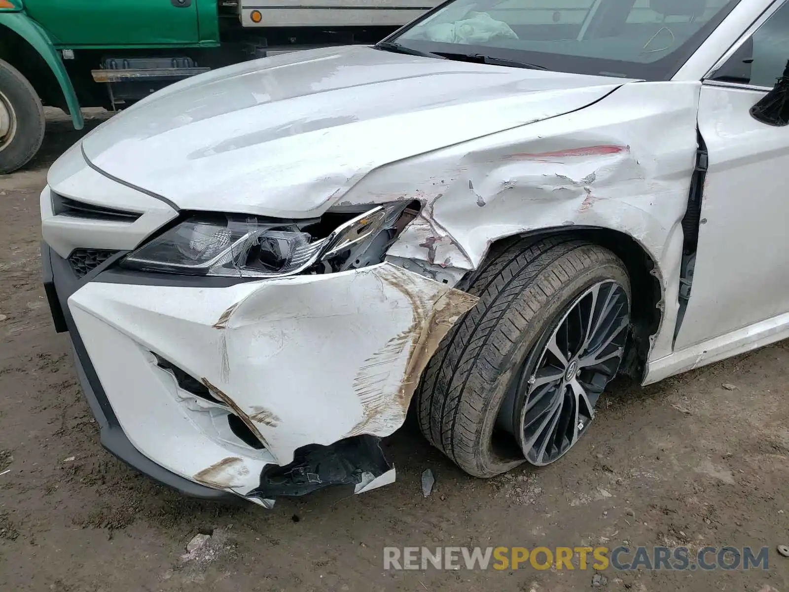 9 Photograph of a damaged car 4T1B11HK9KU253973 TOYOTA CAMRY 2019