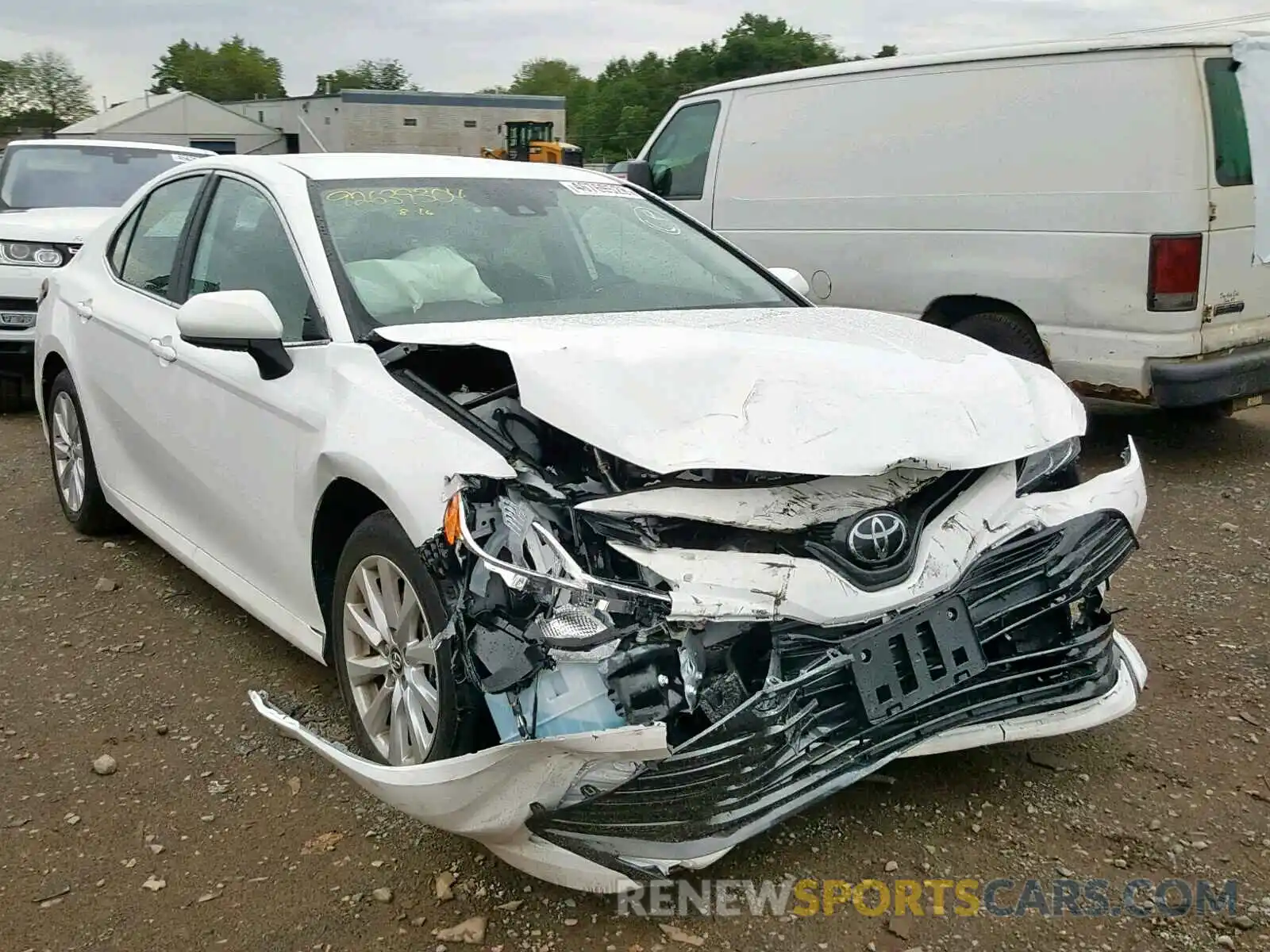 9 Photograph of a damaged car 4T1B11HK9KU257151 TOYOTA CAMRY 2019