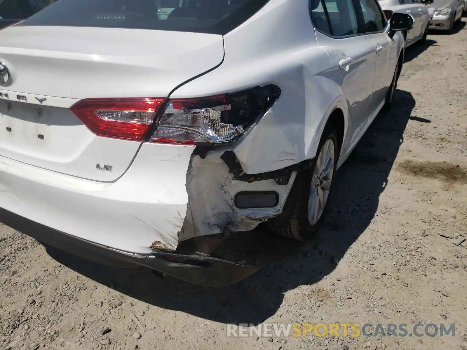 9 Photograph of a damaged car 4T1B11HK9KU258705 TOYOTA CAMRY 2019