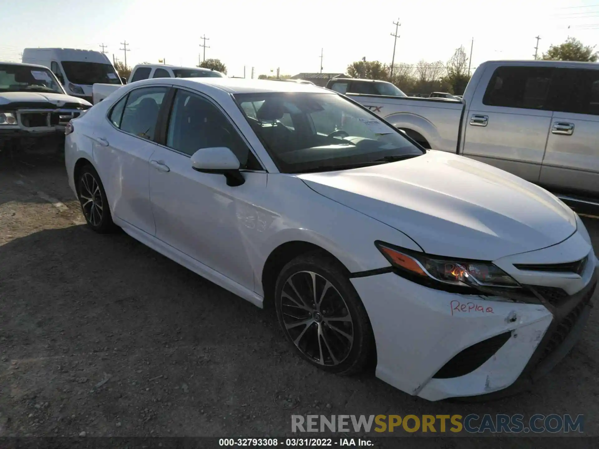 1 Photograph of a damaged car 4T1B11HK9KU259188 TOYOTA CAMRY 2019