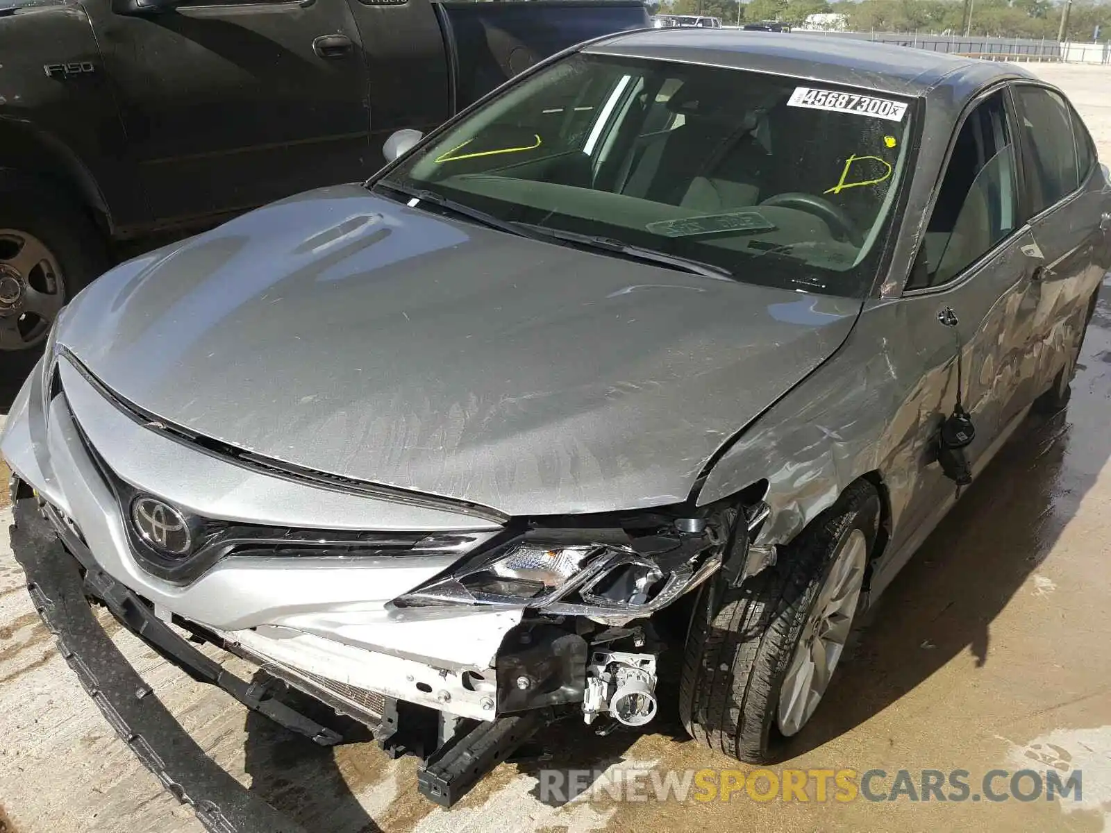 2 Photograph of a damaged car 4T1B11HK9KU260633 TOYOTA CAMRY 2019