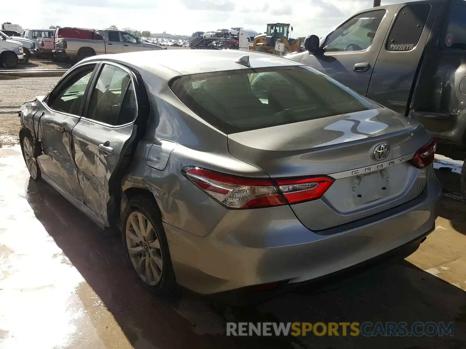 3 Photograph of a damaged car 4T1B11HK9KU260633 TOYOTA CAMRY 2019