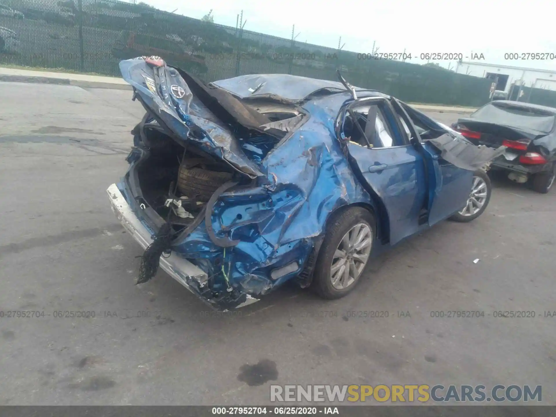 4 Photograph of a damaged car 4T1B11HK9KU261393 TOYOTA CAMRY 2019