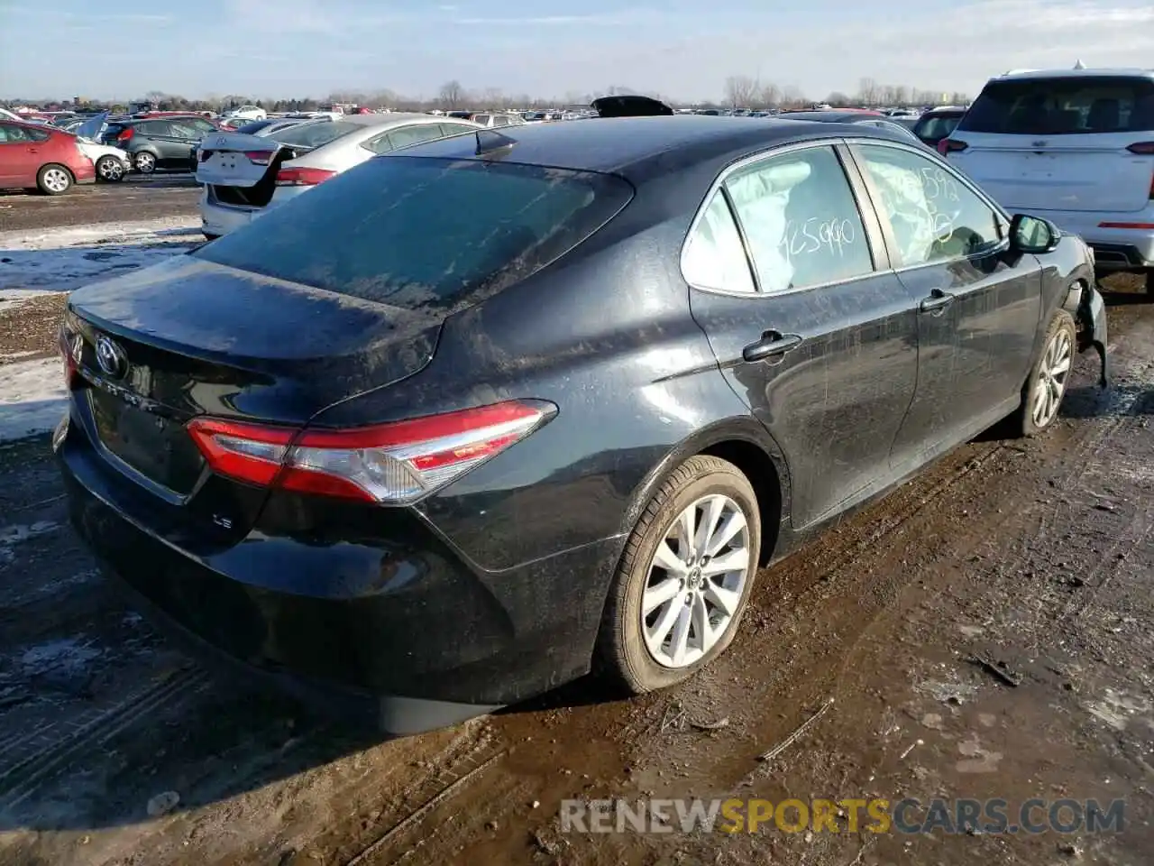 4 Фотография поврежденного автомобиля 4T1B11HK9KU263709 TOYOTA CAMRY 2019