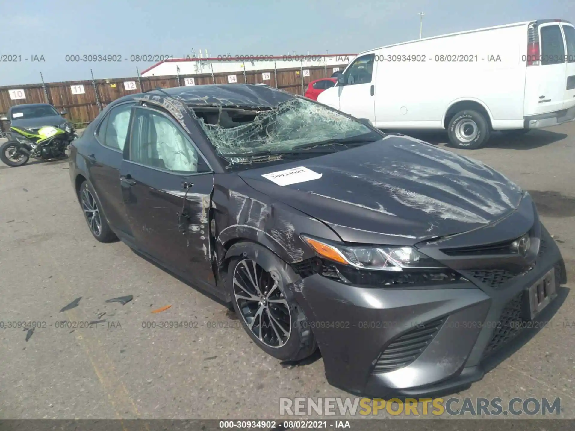 1 Photograph of a damaged car 4T1B11HK9KU263743 TOYOTA CAMRY 2019