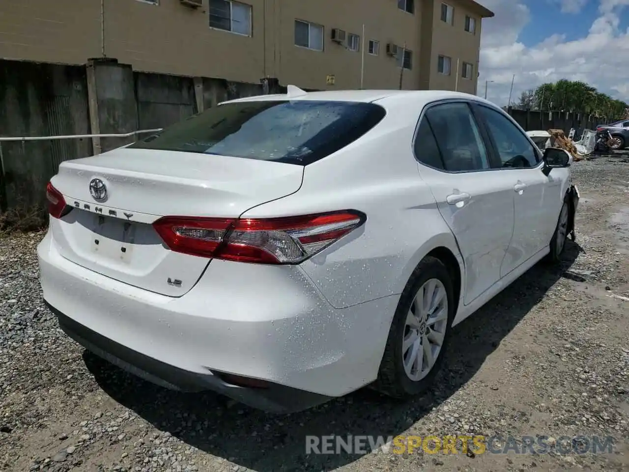 4 Фотография поврежденного автомобиля 4T1B11HK9KU265928 TOYOTA CAMRY 2019