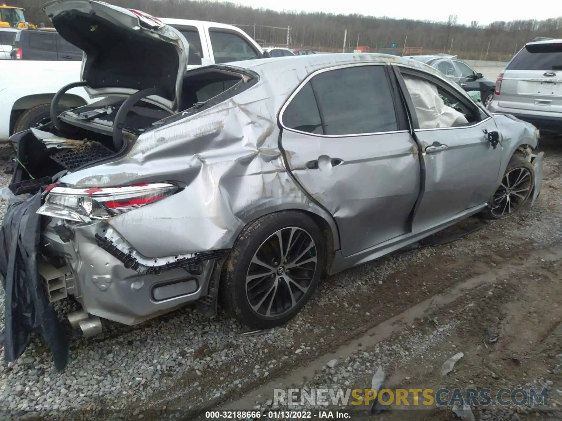 4 Photograph of a damaged car 4T1B11HK9KU266657 TOYOTA CAMRY 2019