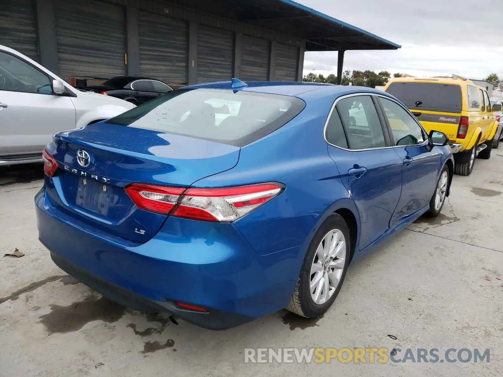 4 Photograph of a damaged car 4T1B11HK9KU266660 TOYOTA CAMRY 2019