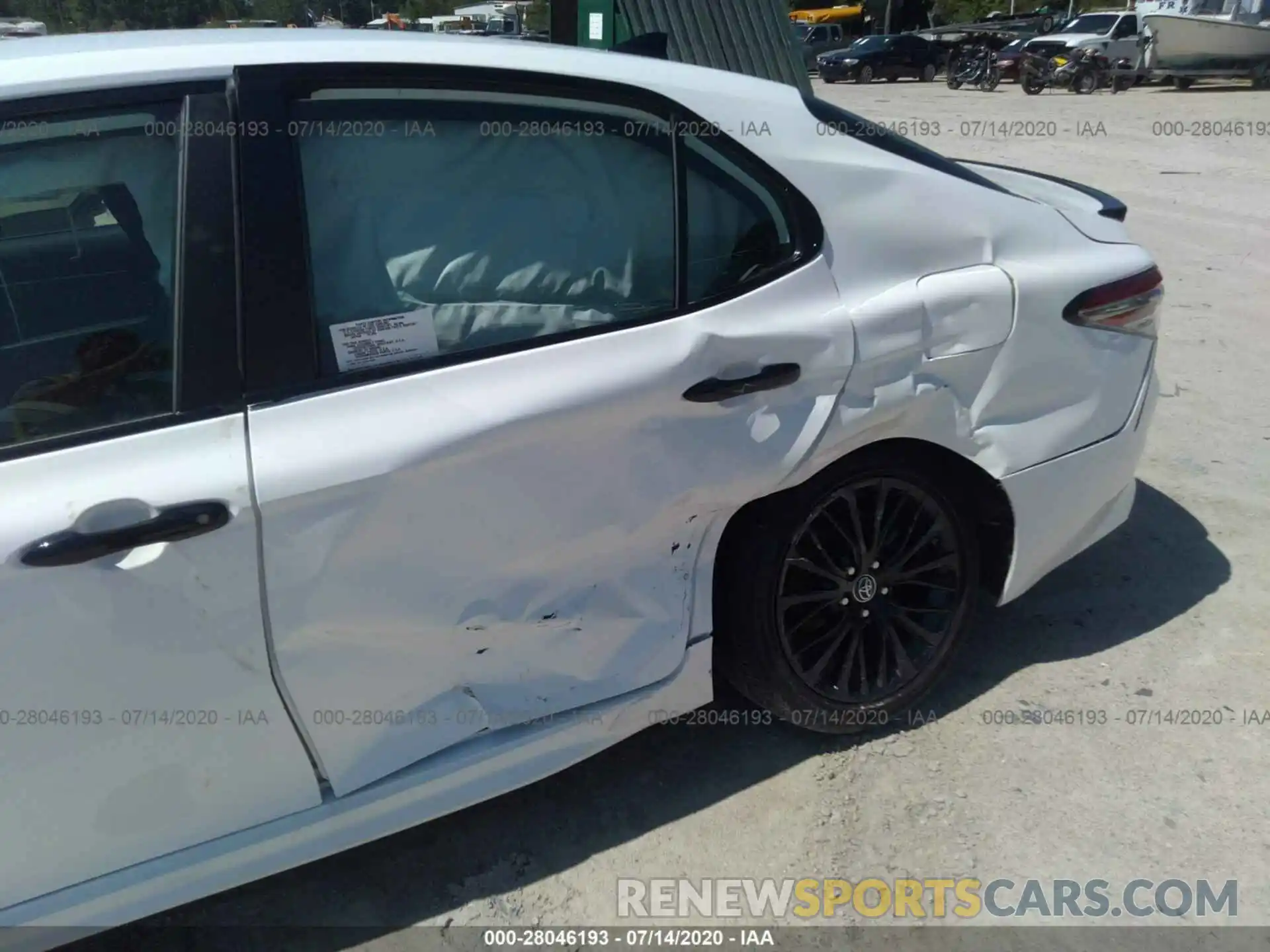 6 Photograph of a damaged car 4T1B11HK9KU268540 TOYOTA CAMRY 2019