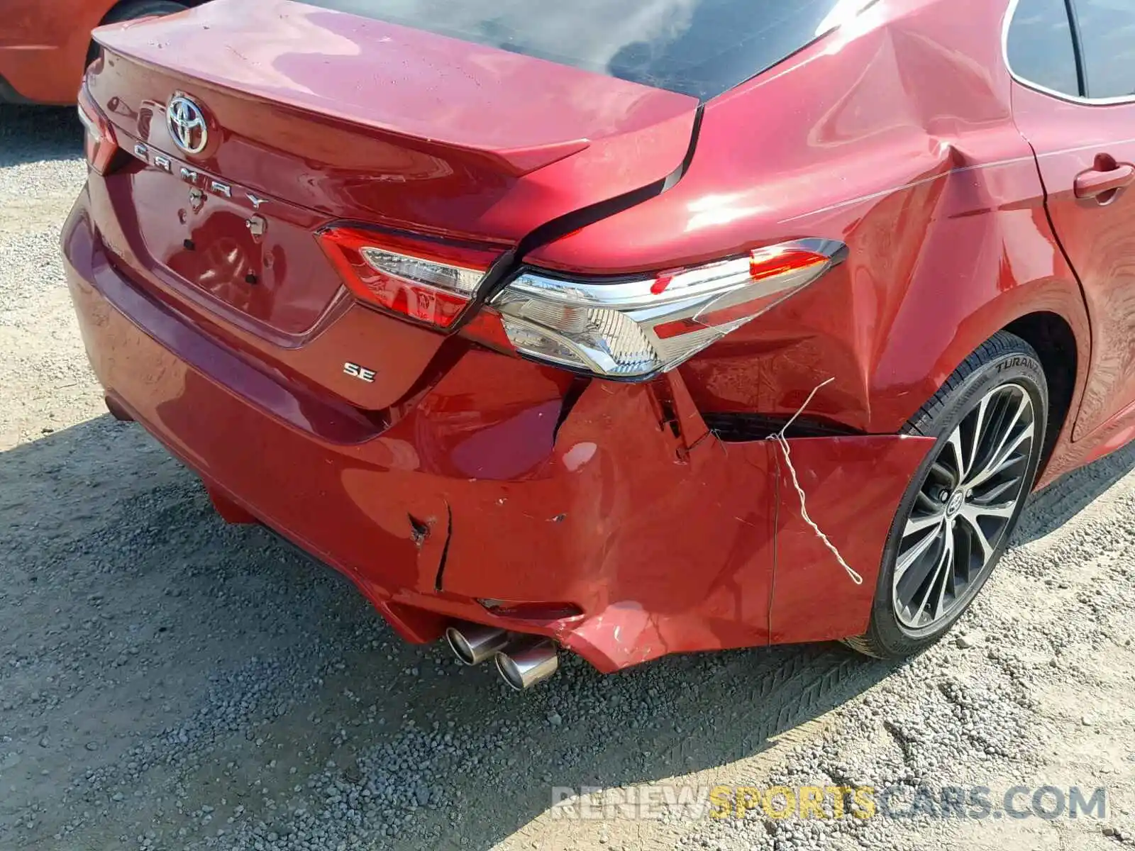 9 Photograph of a damaged car 4T1B11HK9KU268649 TOYOTA CAMRY 2019