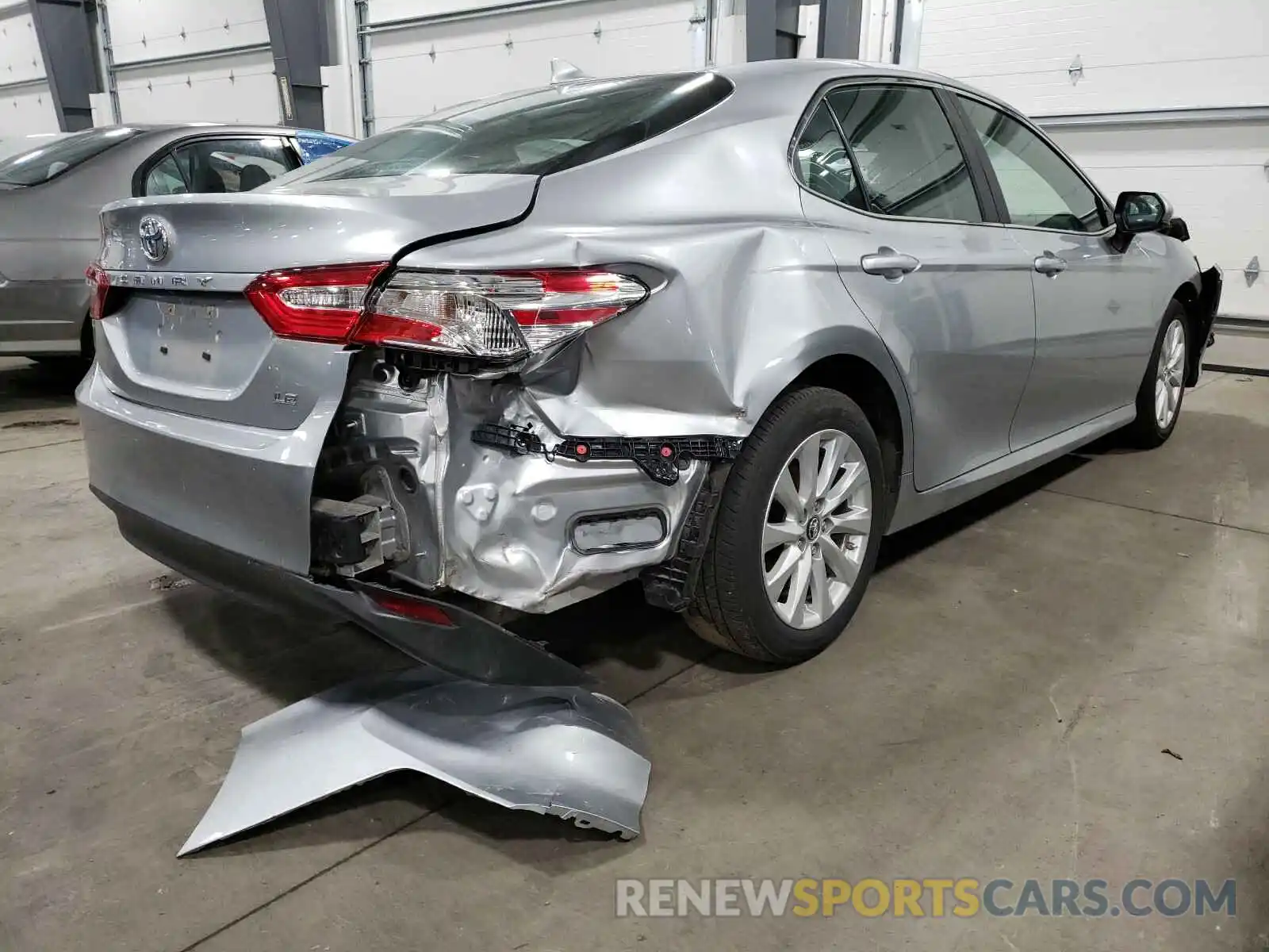 4 Photograph of a damaged car 4T1B11HK9KU269123 TOYOTA CAMRY 2019