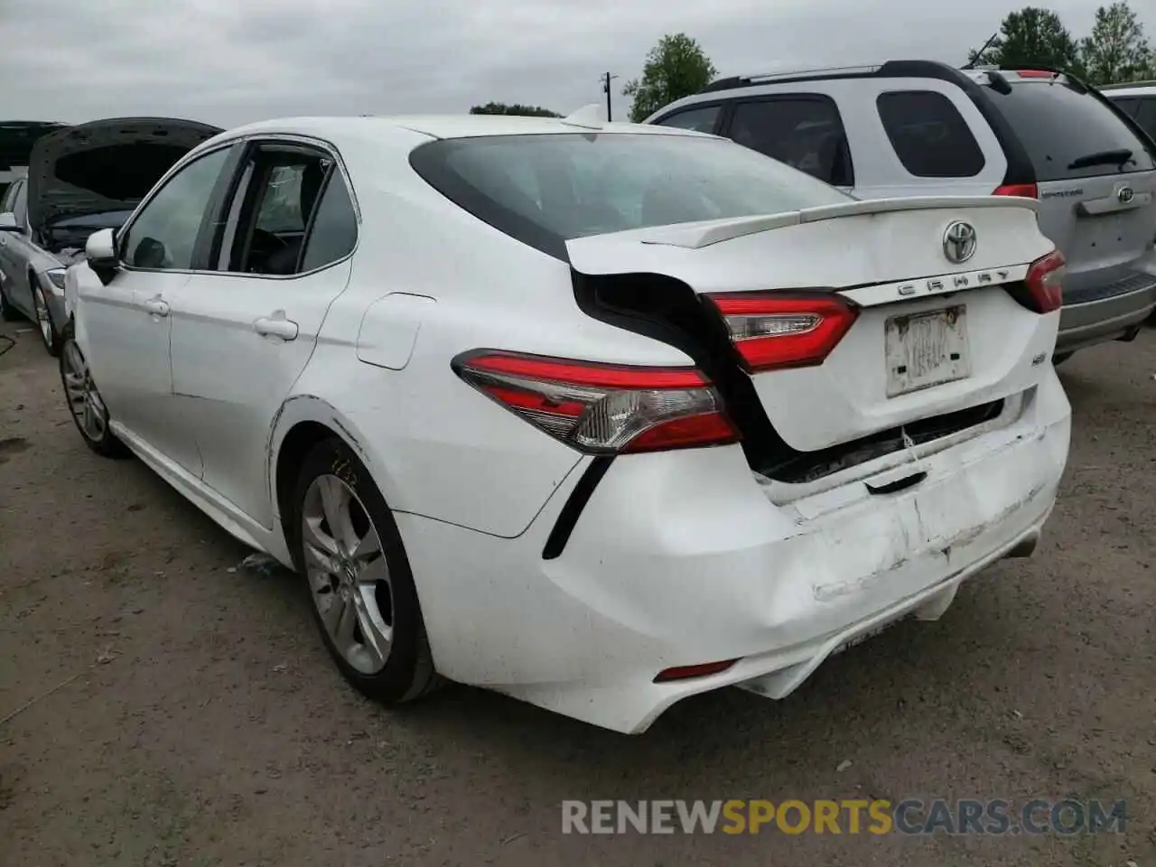 3 Photograph of a damaged car 4T1B11HK9KU271292 TOYOTA CAMRY 2019