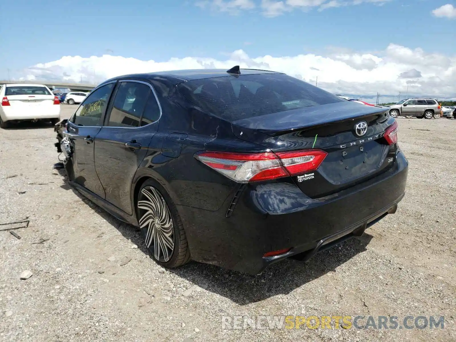 3 Photograph of a damaged car 4T1B11HK9KU272684 TOYOTA CAMRY 2019