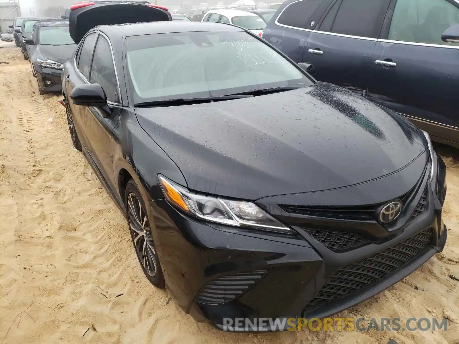 1 Photograph of a damaged car 4T1B11HK9KU273267 TOYOTA CAMRY 2019