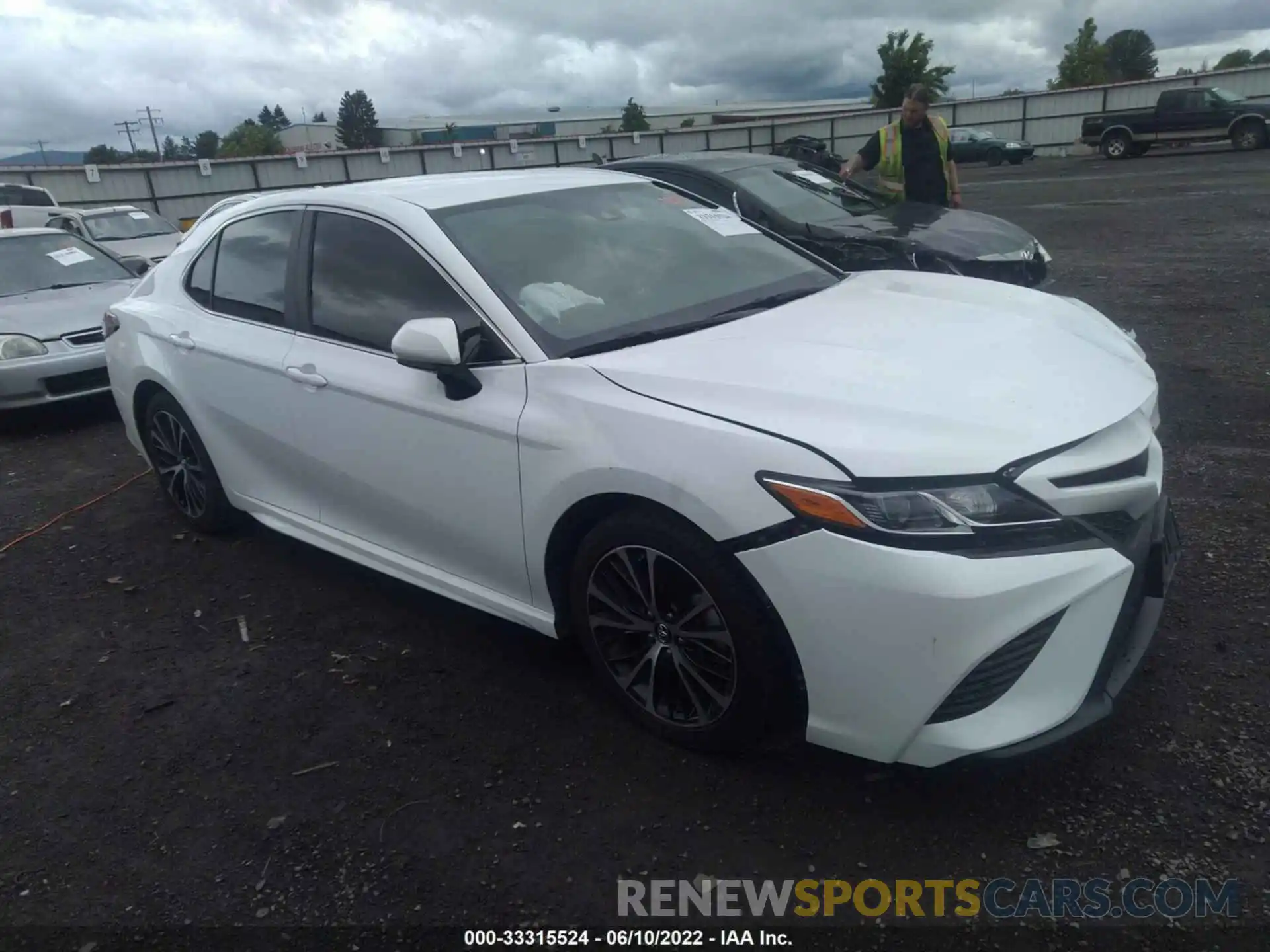 1 Photograph of a damaged car 4T1B11HK9KU273706 TOYOTA CAMRY 2019