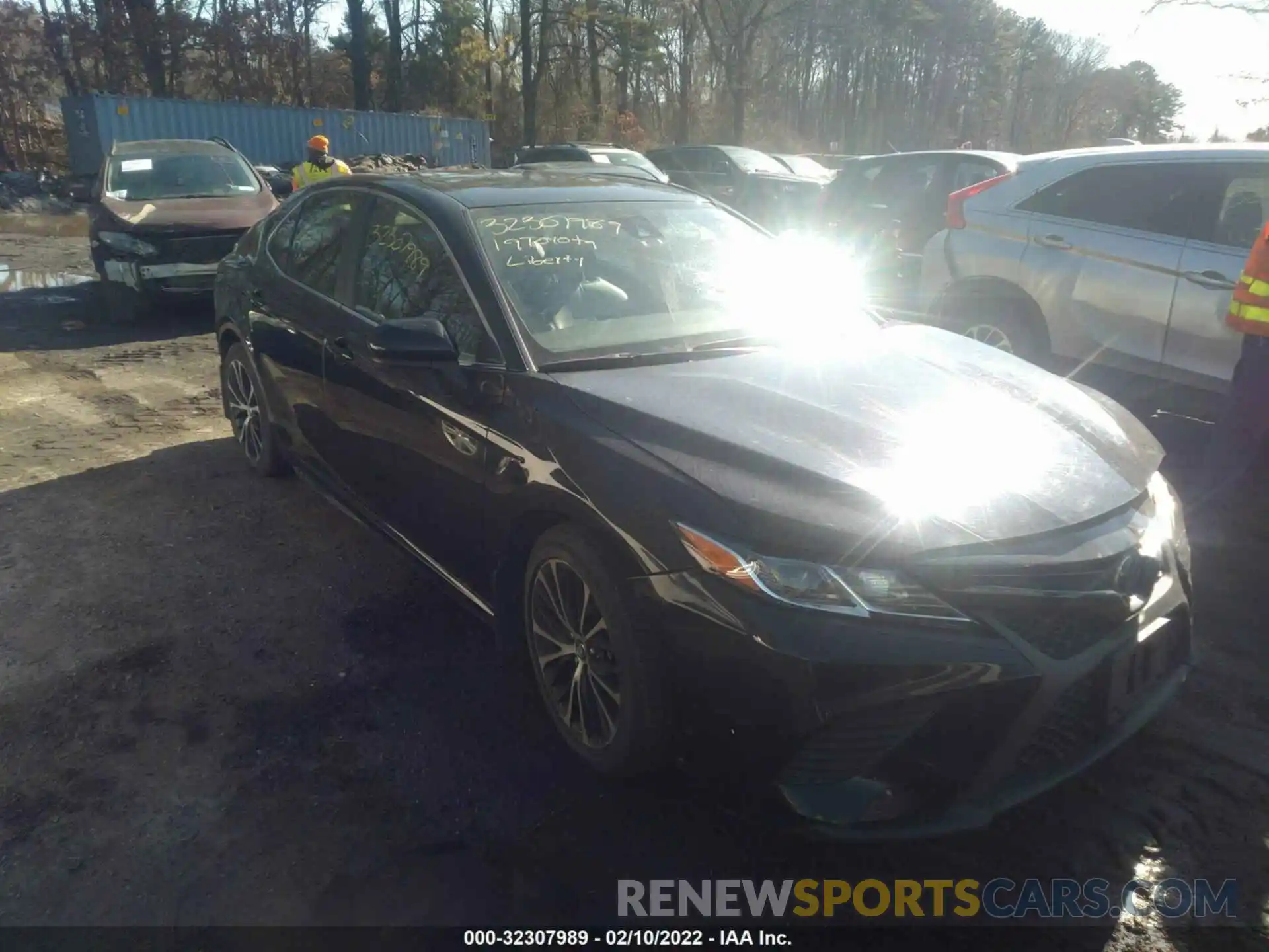 1 Photograph of a damaged car 4T1B11HK9KU275083 TOYOTA CAMRY 2019