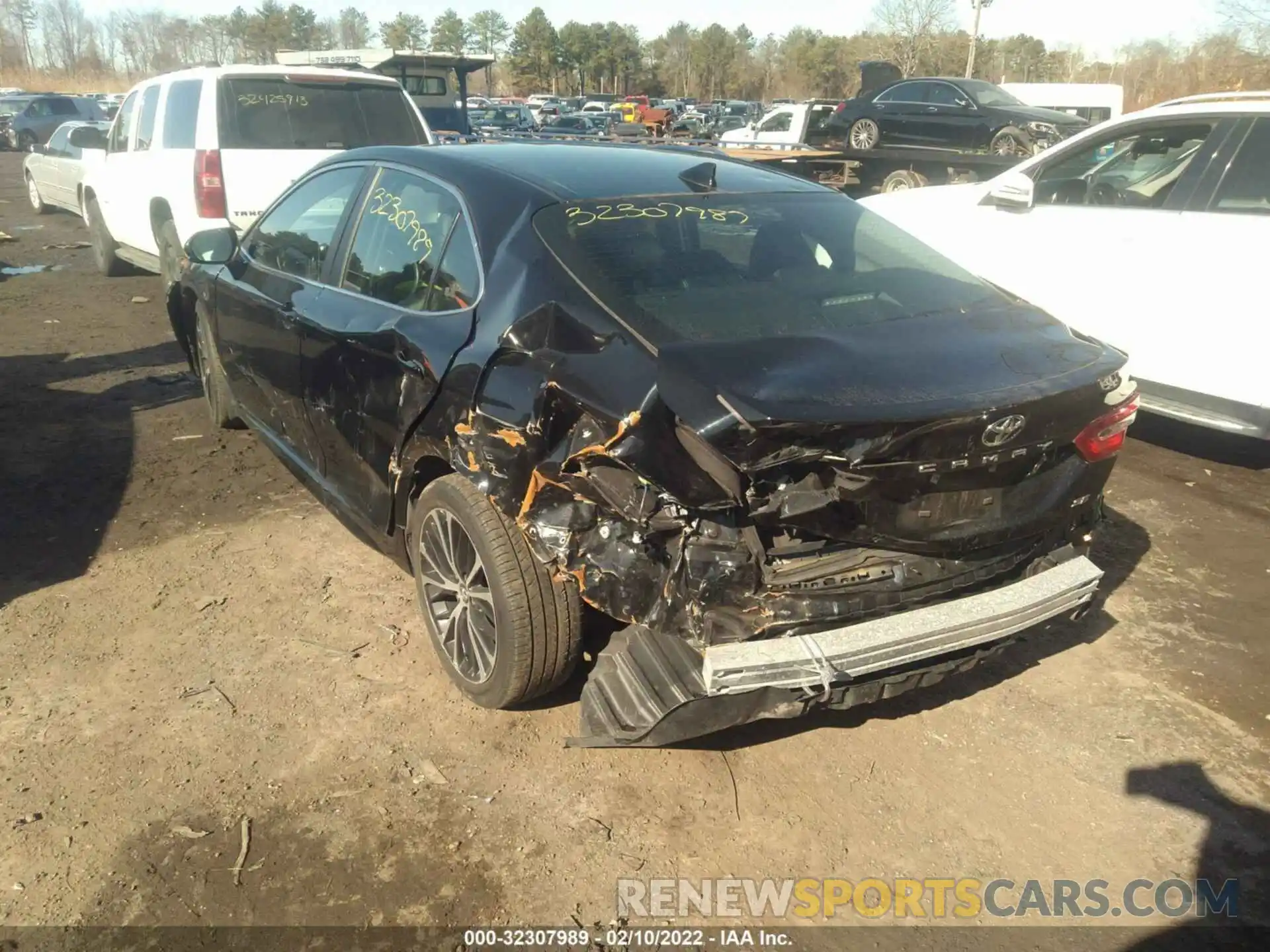 3 Photograph of a damaged car 4T1B11HK9KU275083 TOYOTA CAMRY 2019