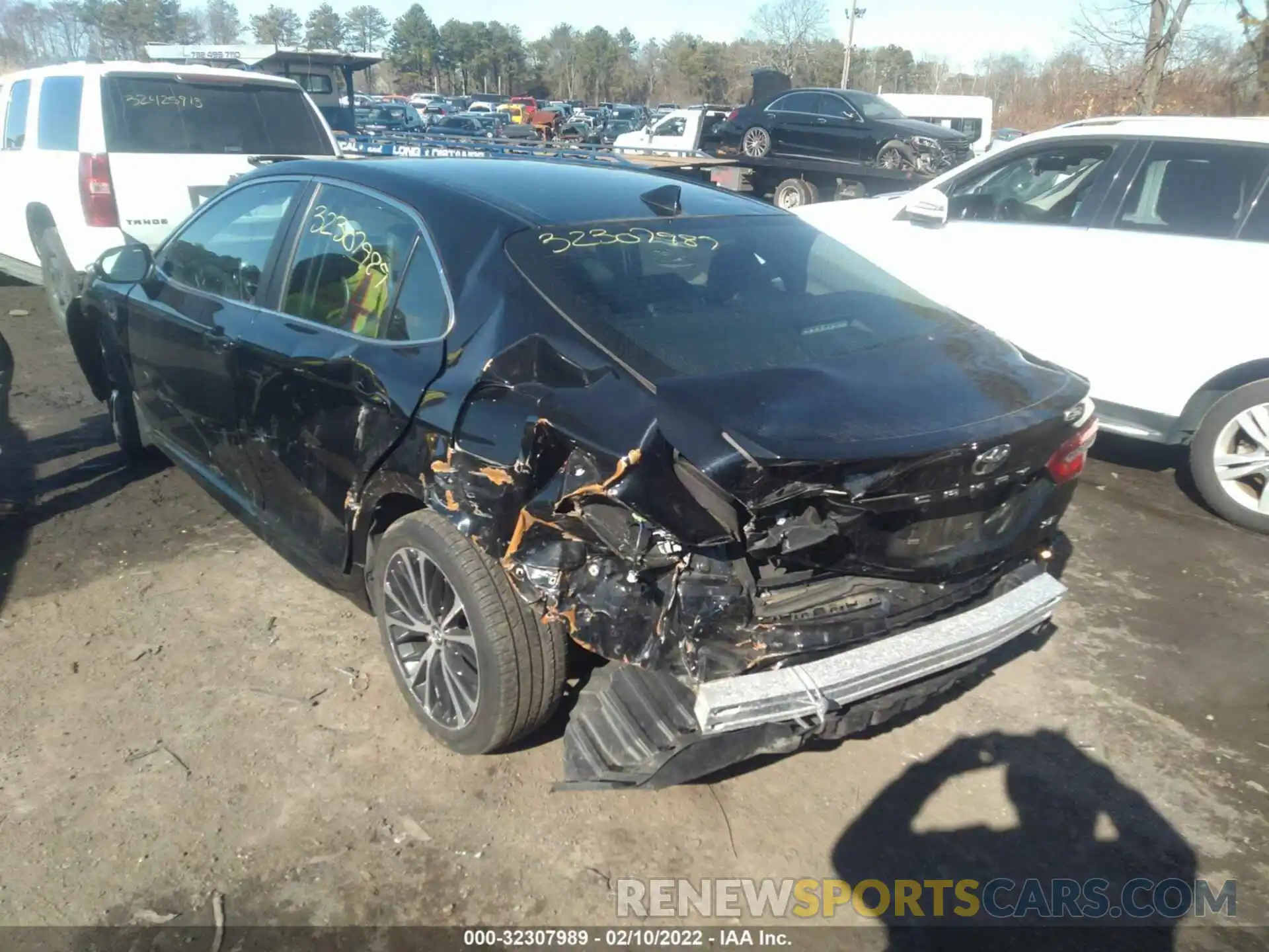 6 Photograph of a damaged car 4T1B11HK9KU275083 TOYOTA CAMRY 2019