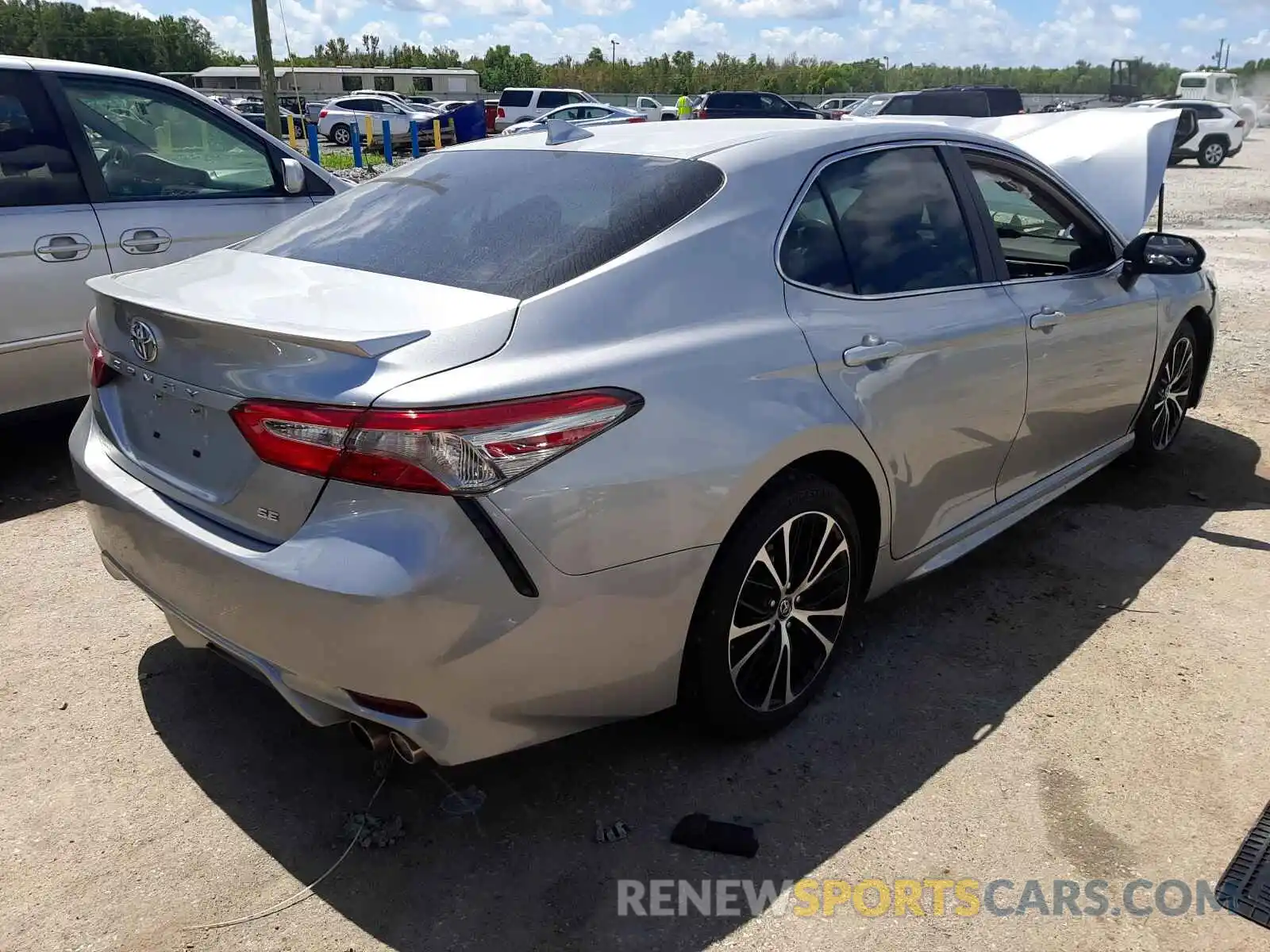 4 Photograph of a damaged car 4T1B11HK9KU278694 TOYOTA CAMRY 2019