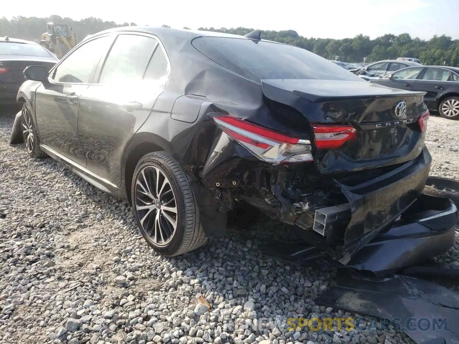 3 Photograph of a damaged car 4T1B11HK9KU280560 TOYOTA CAMRY 2019