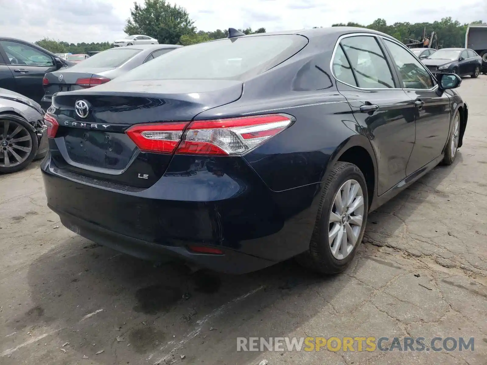 4 Photograph of a damaged car 4T1B11HK9KU280610 TOYOTA CAMRY 2019