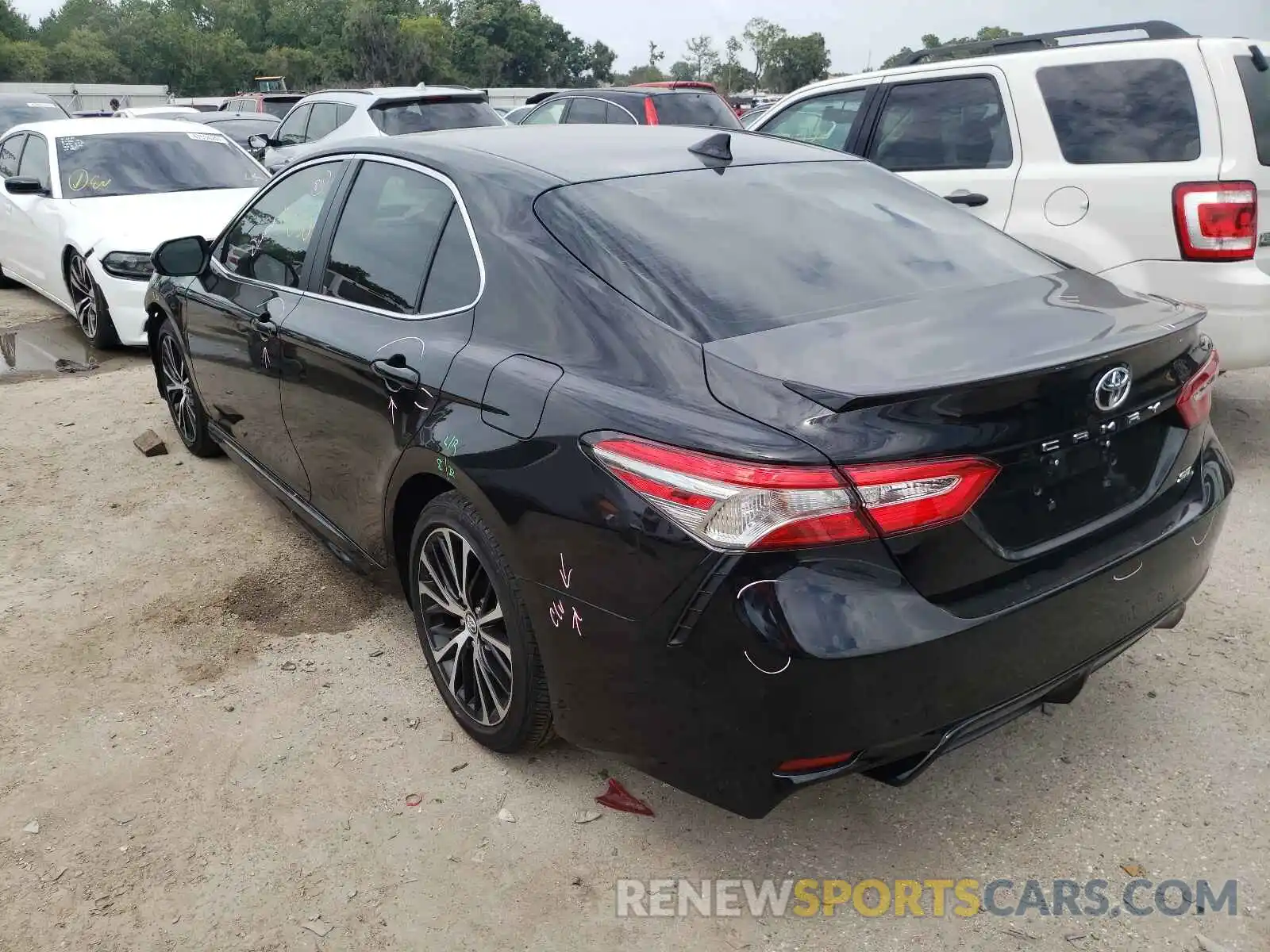 3 Photograph of a damaged car 4T1B11HK9KU281160 TOYOTA CAMRY 2019