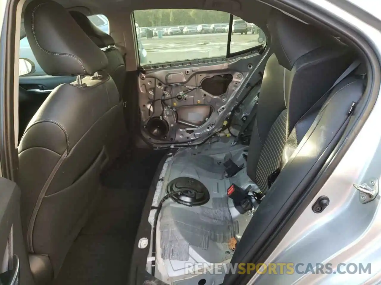 6 Photograph of a damaged car 4T1B11HK9KU281174 TOYOTA CAMRY 2019