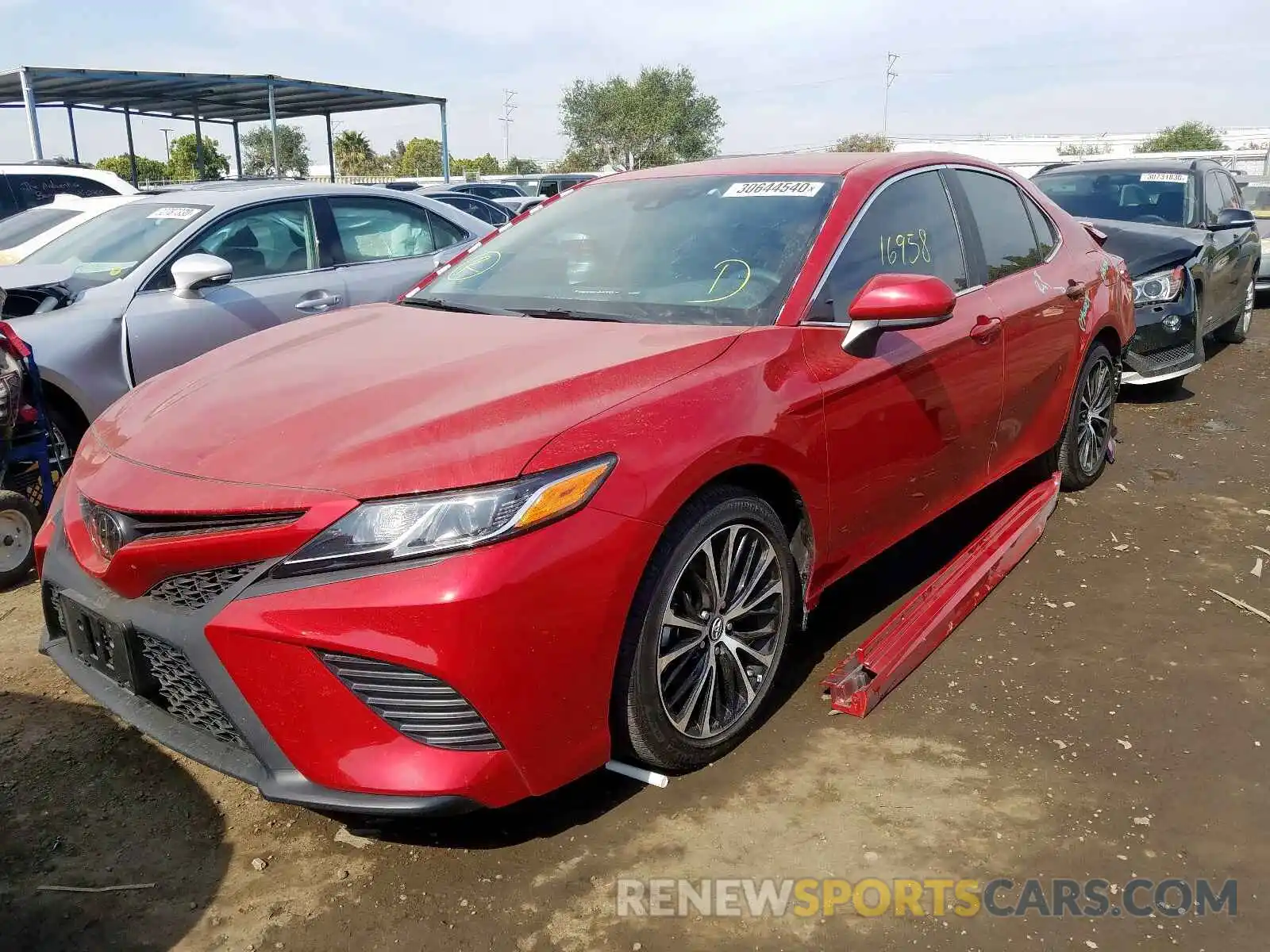 2 Photograph of a damaged car 4T1B11HK9KU281272 TOYOTA CAMRY 2019