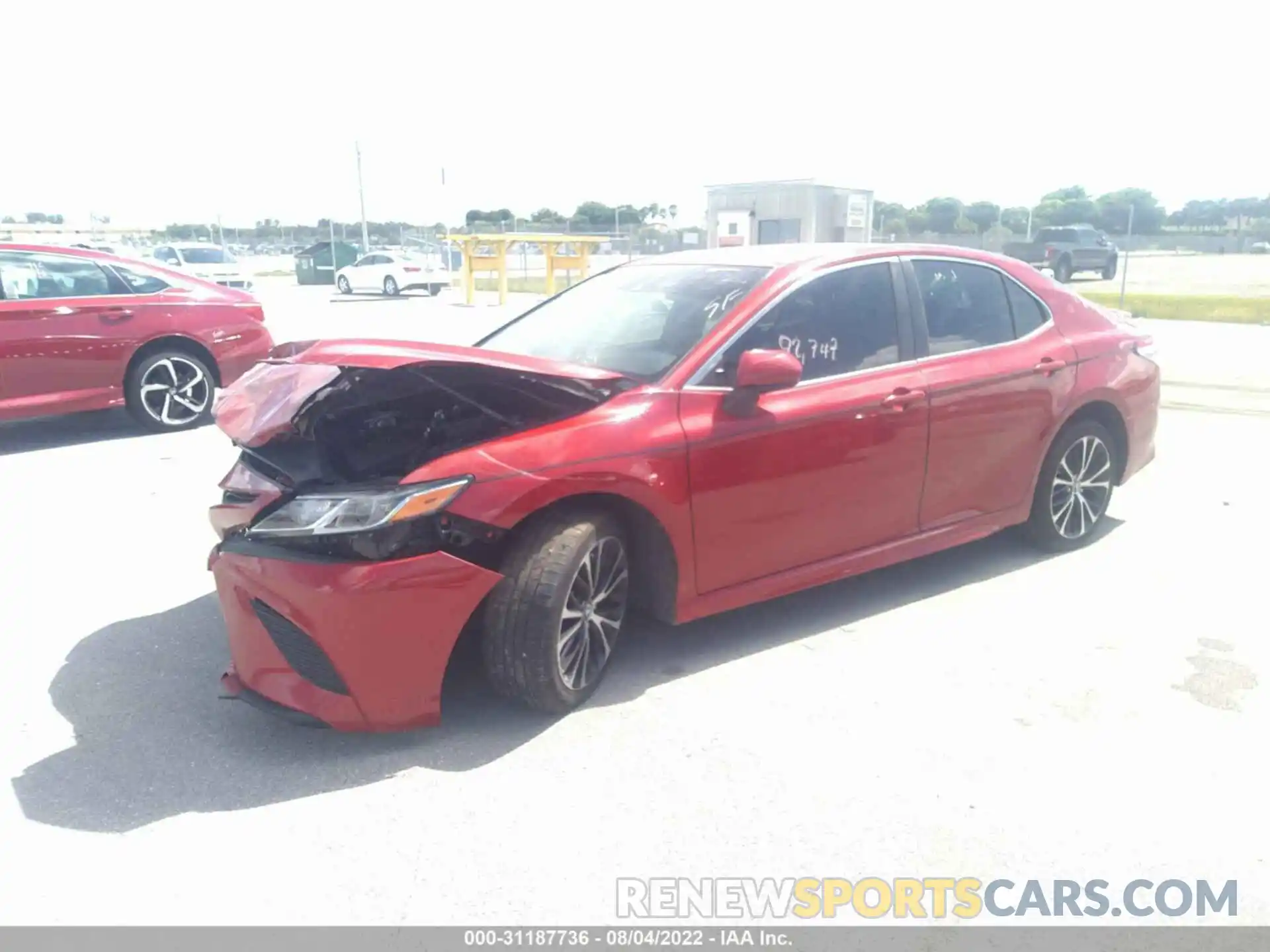 2 Photograph of a damaged car 4T1B11HK9KU282258 TOYOTA CAMRY 2019