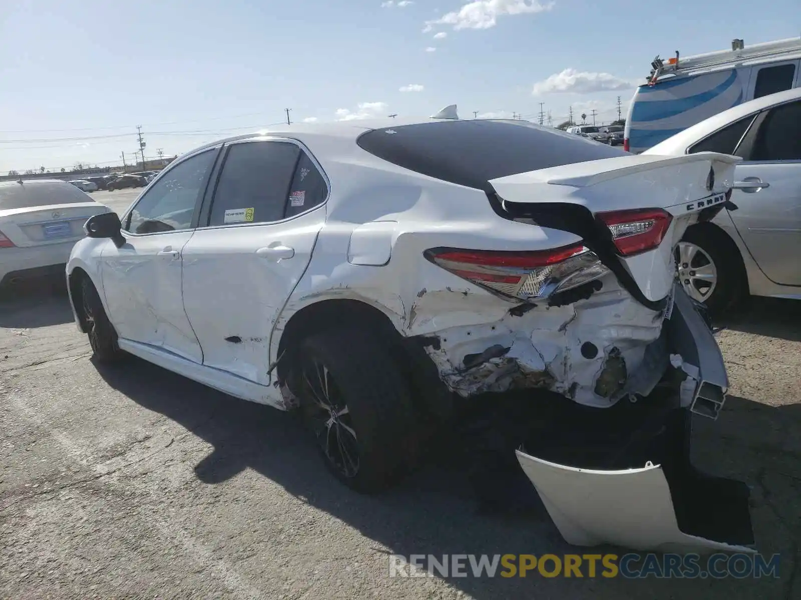 3 Photograph of a damaged car 4T1B11HK9KU282695 TOYOTA CAMRY 2019