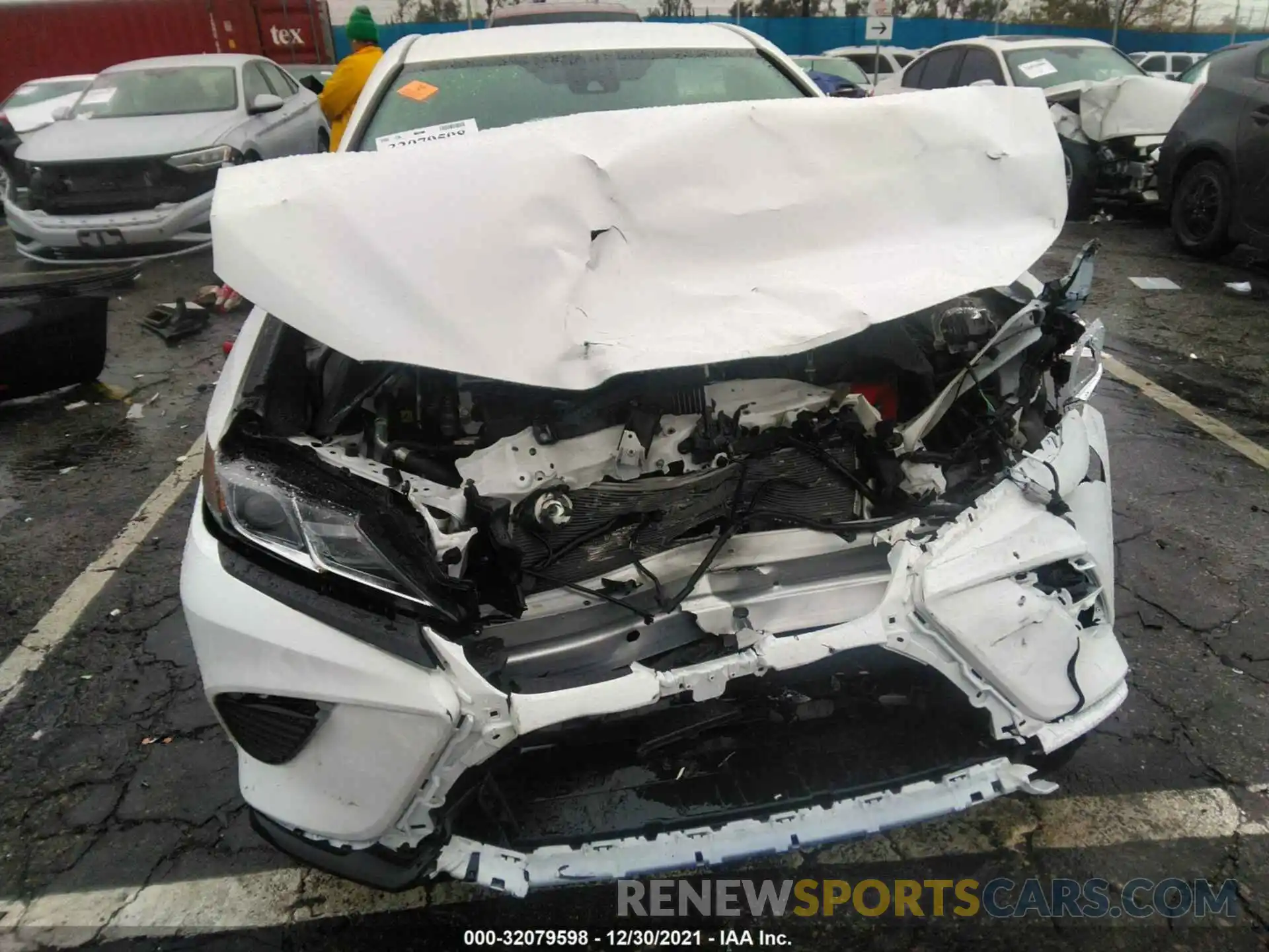 6 Photograph of a damaged car 4T1B11HK9KU283541 TOYOTA CAMRY 2019