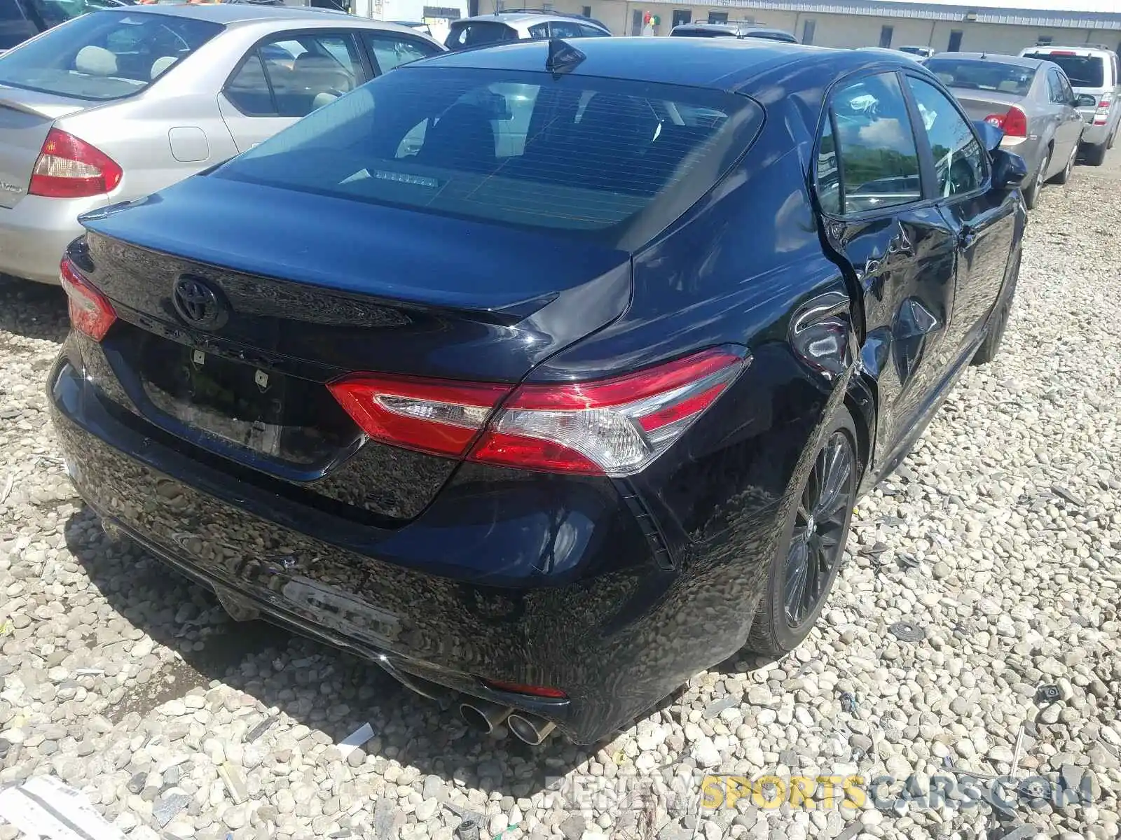 4 Photograph of a damaged car 4T1B11HK9KU284267 TOYOTA CAMRY 2019