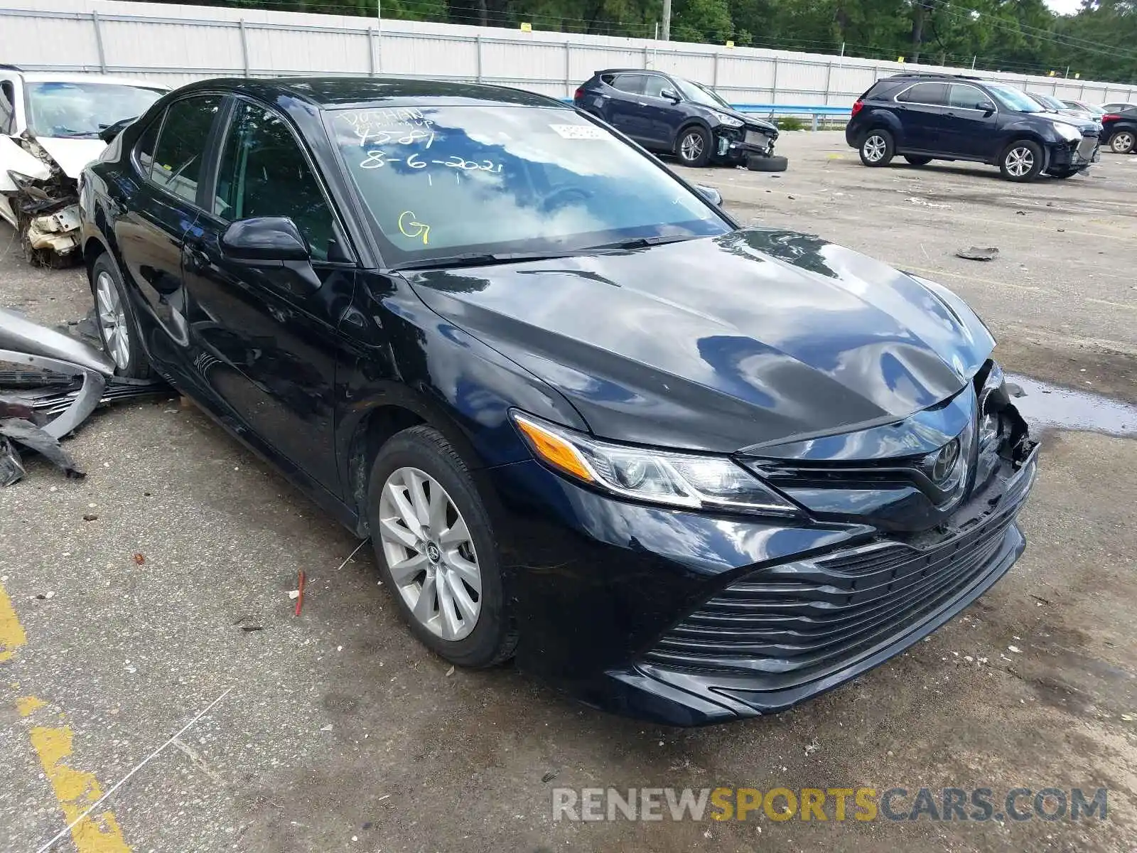 1 Photograph of a damaged car 4T1B11HK9KU289954 TOYOTA CAMRY 2019