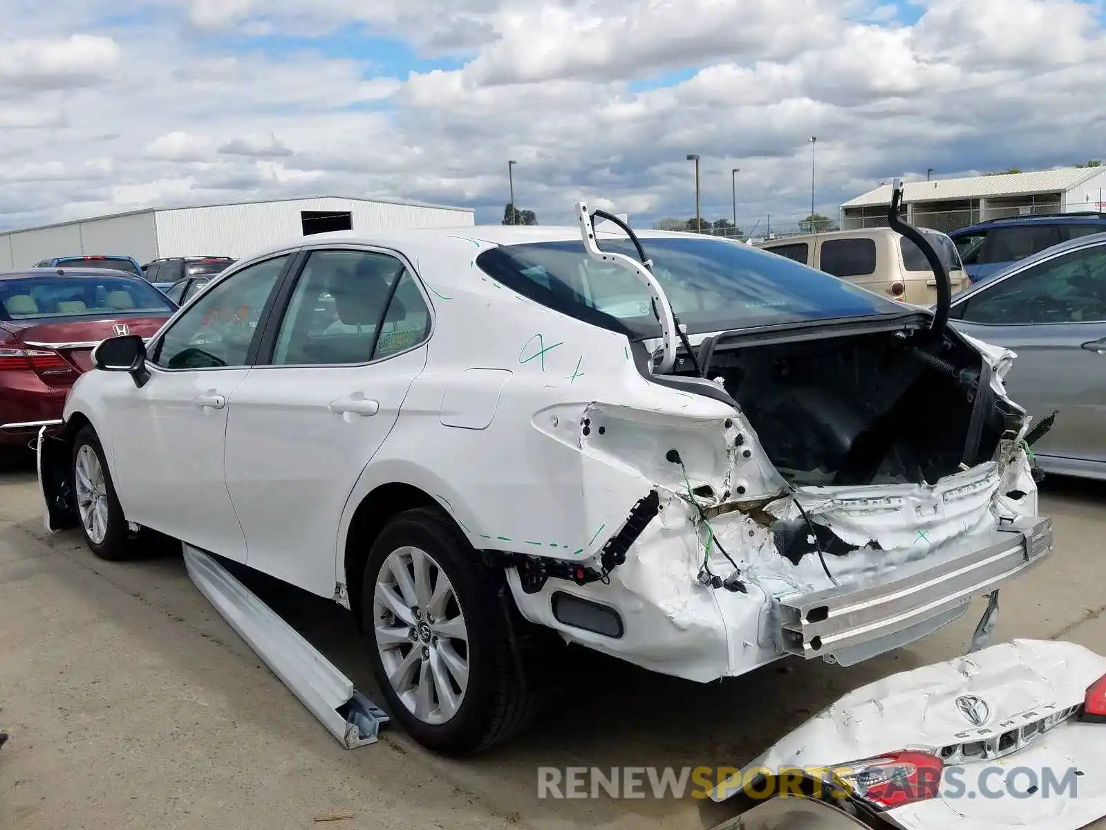 3 Photograph of a damaged car 4T1B11HK9KU290182 TOYOTA CAMRY 2019