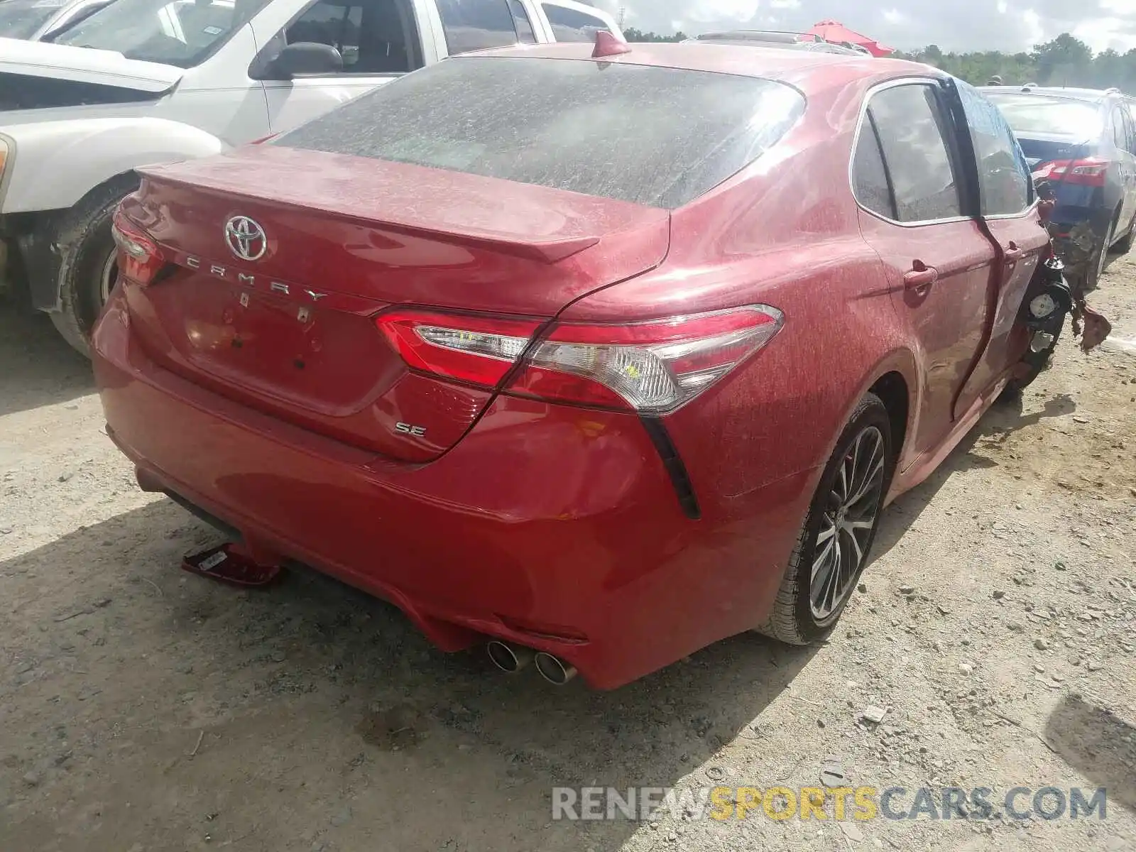 4 Photograph of a damaged car 4T1B11HK9KU292806 TOYOTA CAMRY 2019