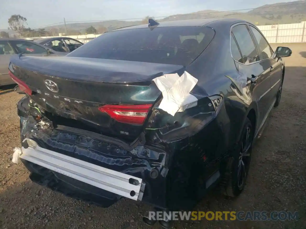 4 Photograph of a damaged car 4T1B11HK9KU296581 TOYOTA CAMRY 2019