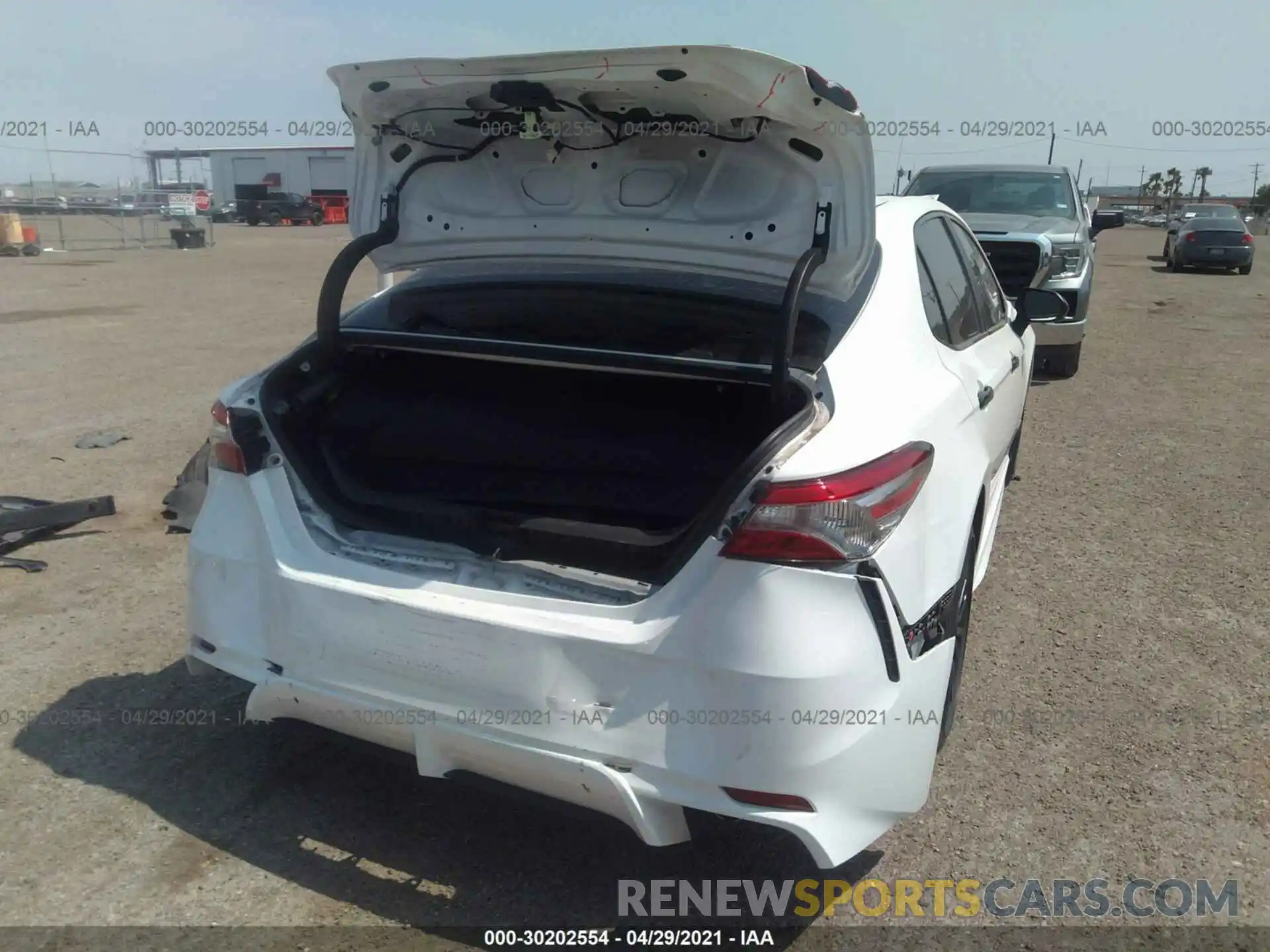 6 Photograph of a damaged car 4T1B11HK9KU298699 TOYOTA CAMRY 2019