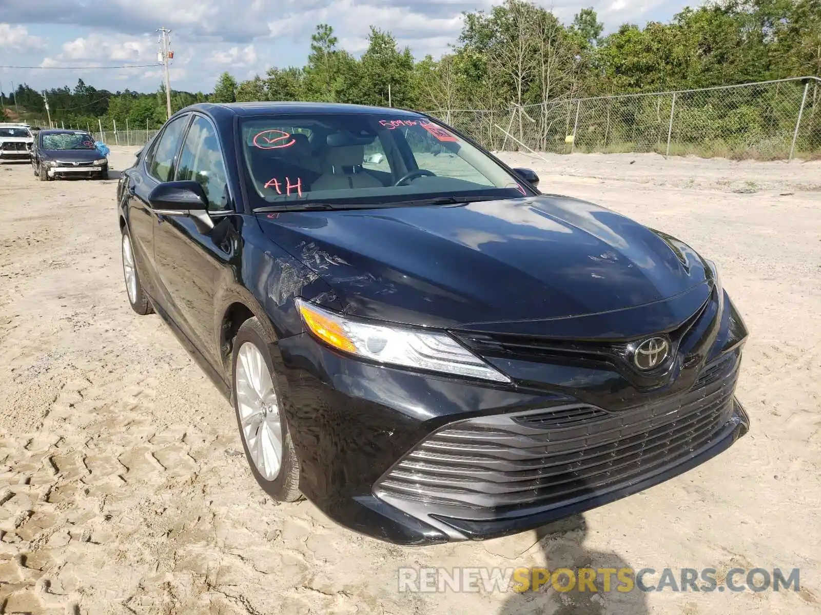 1 Photograph of a damaged car 4T1B11HK9KU298721 TOYOTA CAMRY 2019