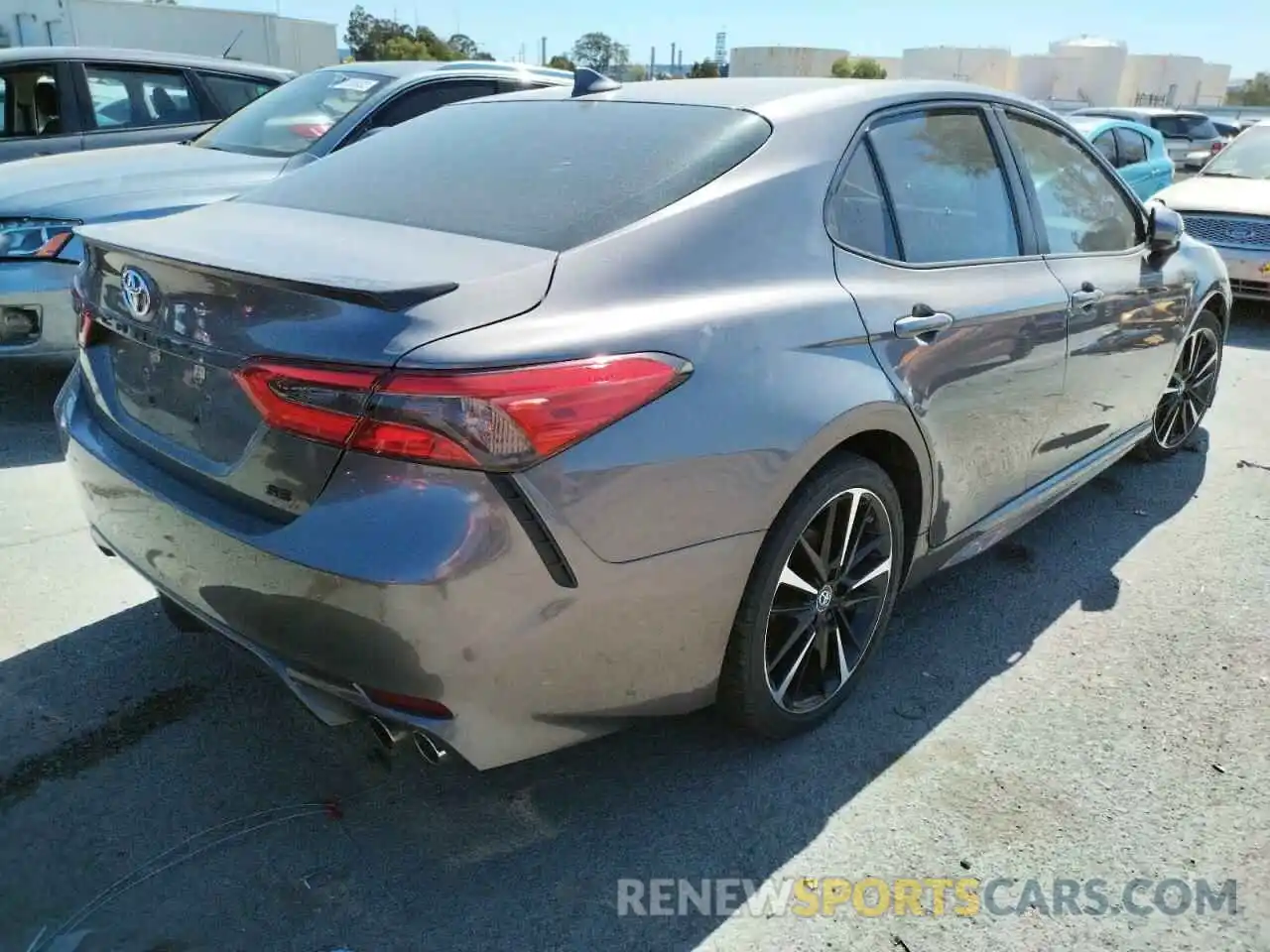 4 Photograph of a damaged car 4T1B11HK9KU679856 TOYOTA CAMRY 2019