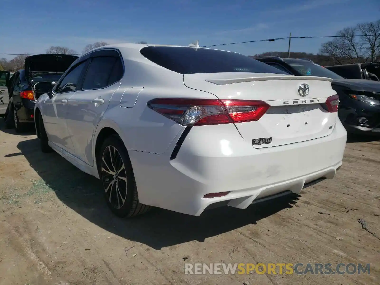 3 Photograph of a damaged car 4T1B11HK9KU680490 TOYOTA CAMRY 2019