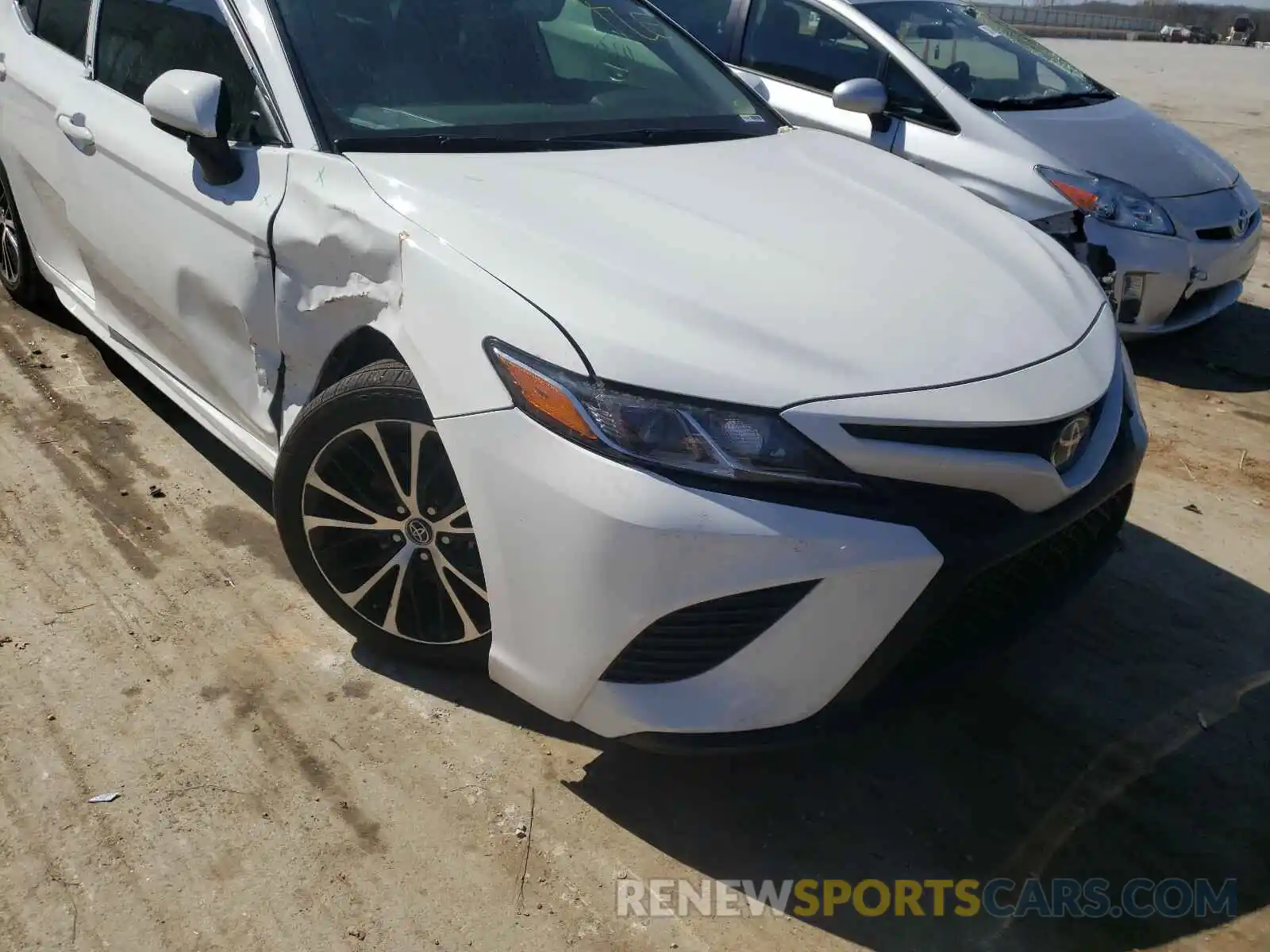 9 Photograph of a damaged car 4T1B11HK9KU680490 TOYOTA CAMRY 2019