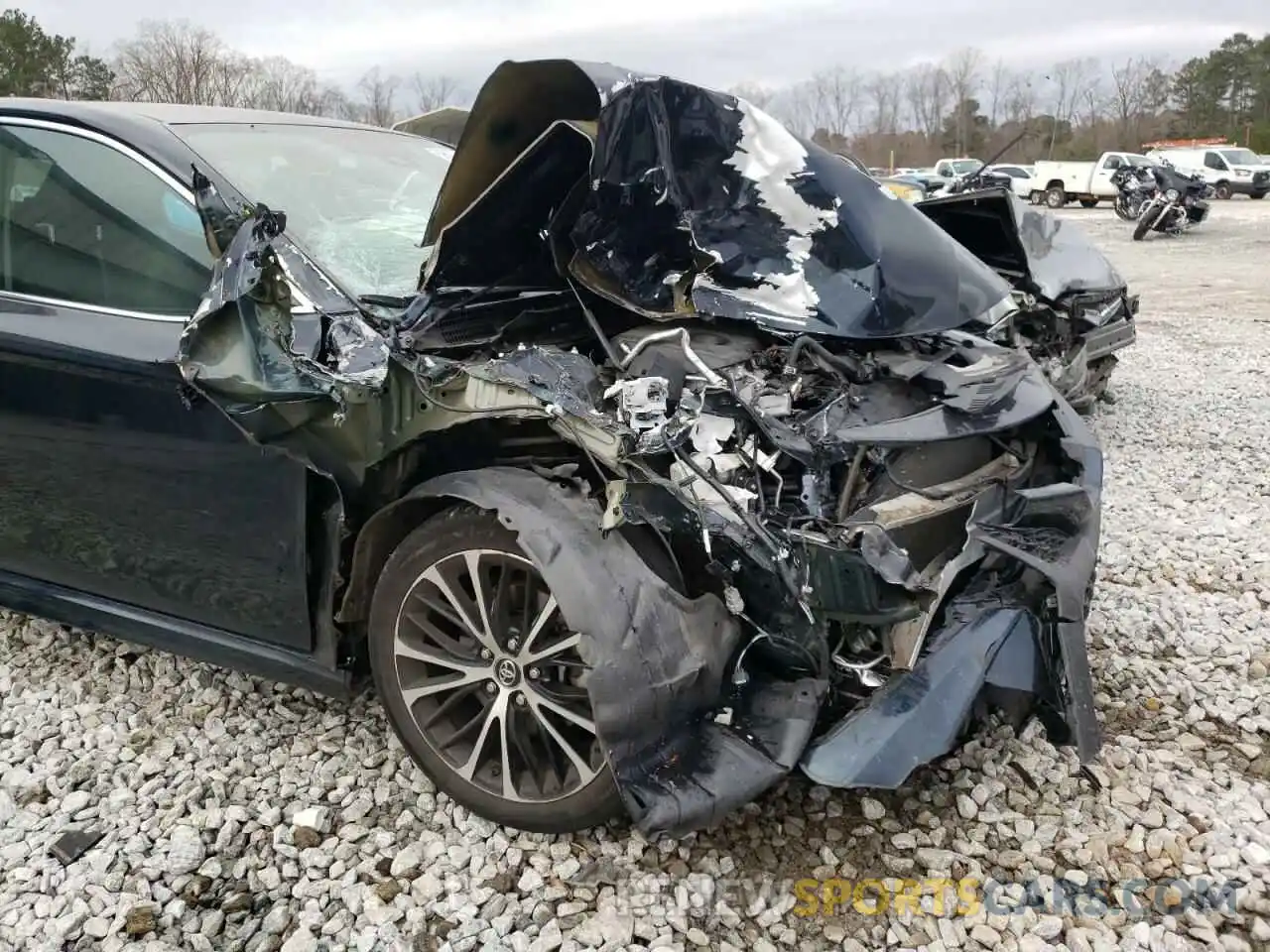 9 Photograph of a damaged car 4T1B11HK9KU682840 TOYOTA CAMRY 2019